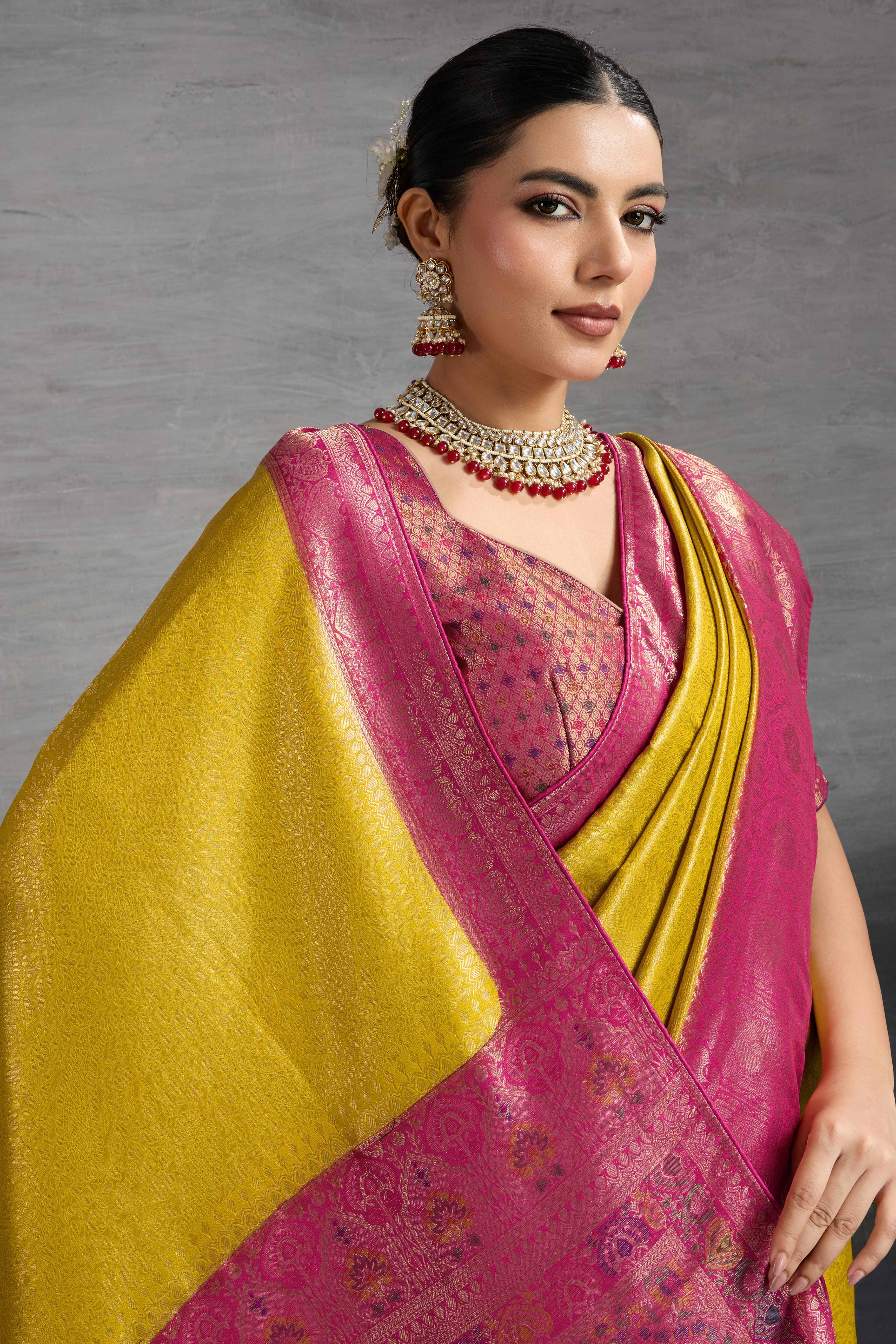 Mustard Kanjivaram Silk Saree In Kadiyal Style Zari Weaving With Ornate Meenakari Pallu