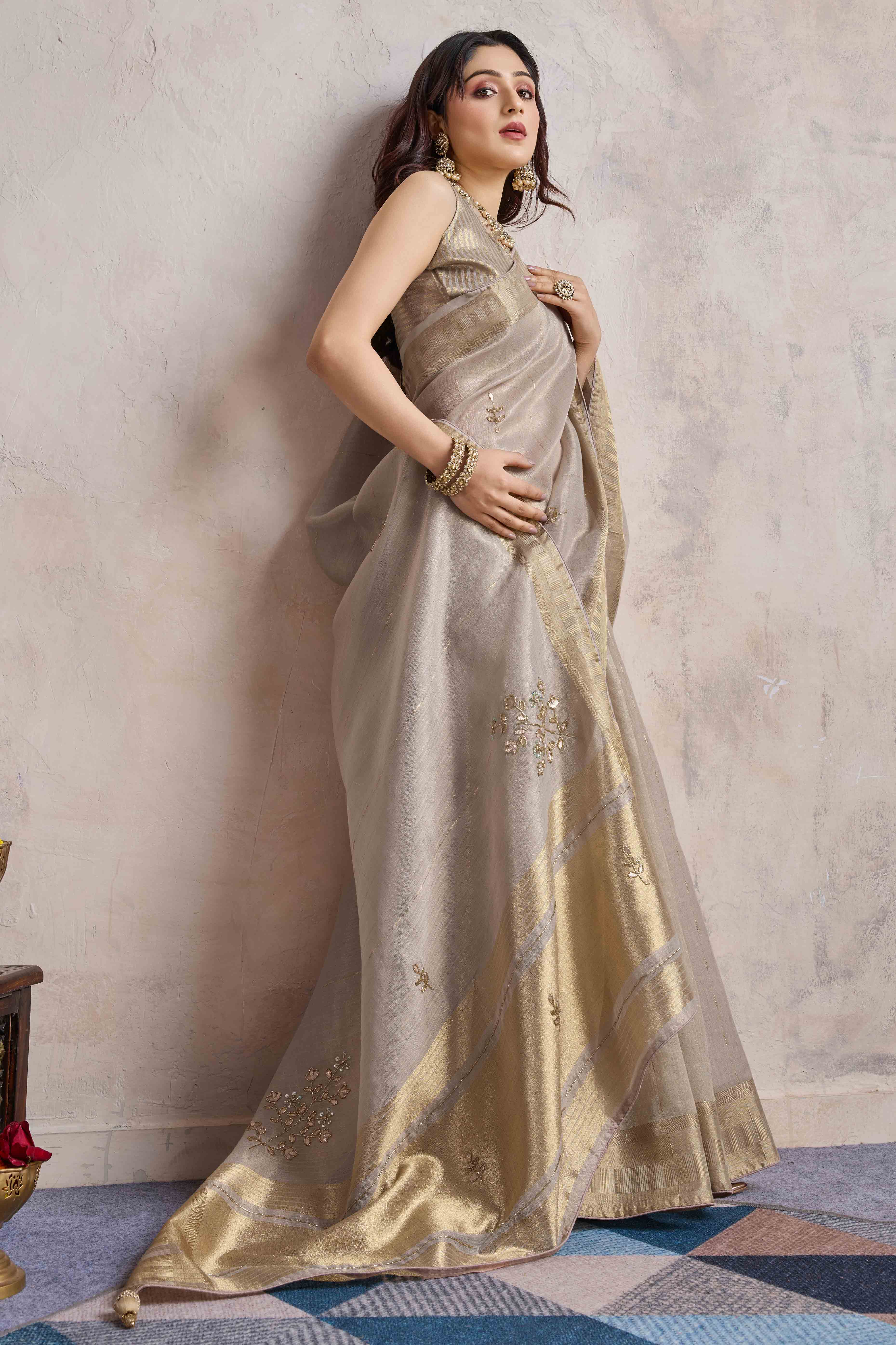 Grey Beads Work Woven Linen Slub Saree
