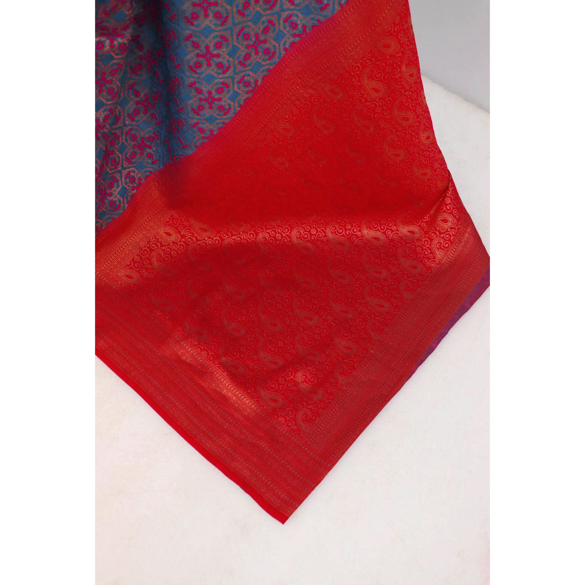 Morpich Blue Zari Woven With Butti Work Banarasi Silk Saree