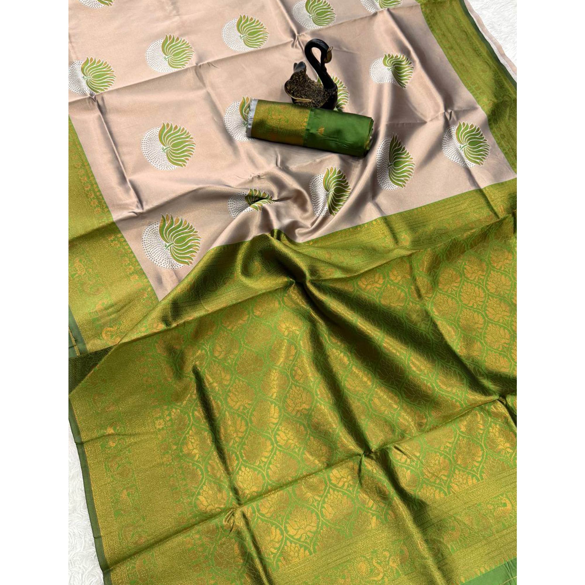 Green Floral Zari Weaving Banarasi Silk Saree Embellished With Intricate Unique Border & Pallu