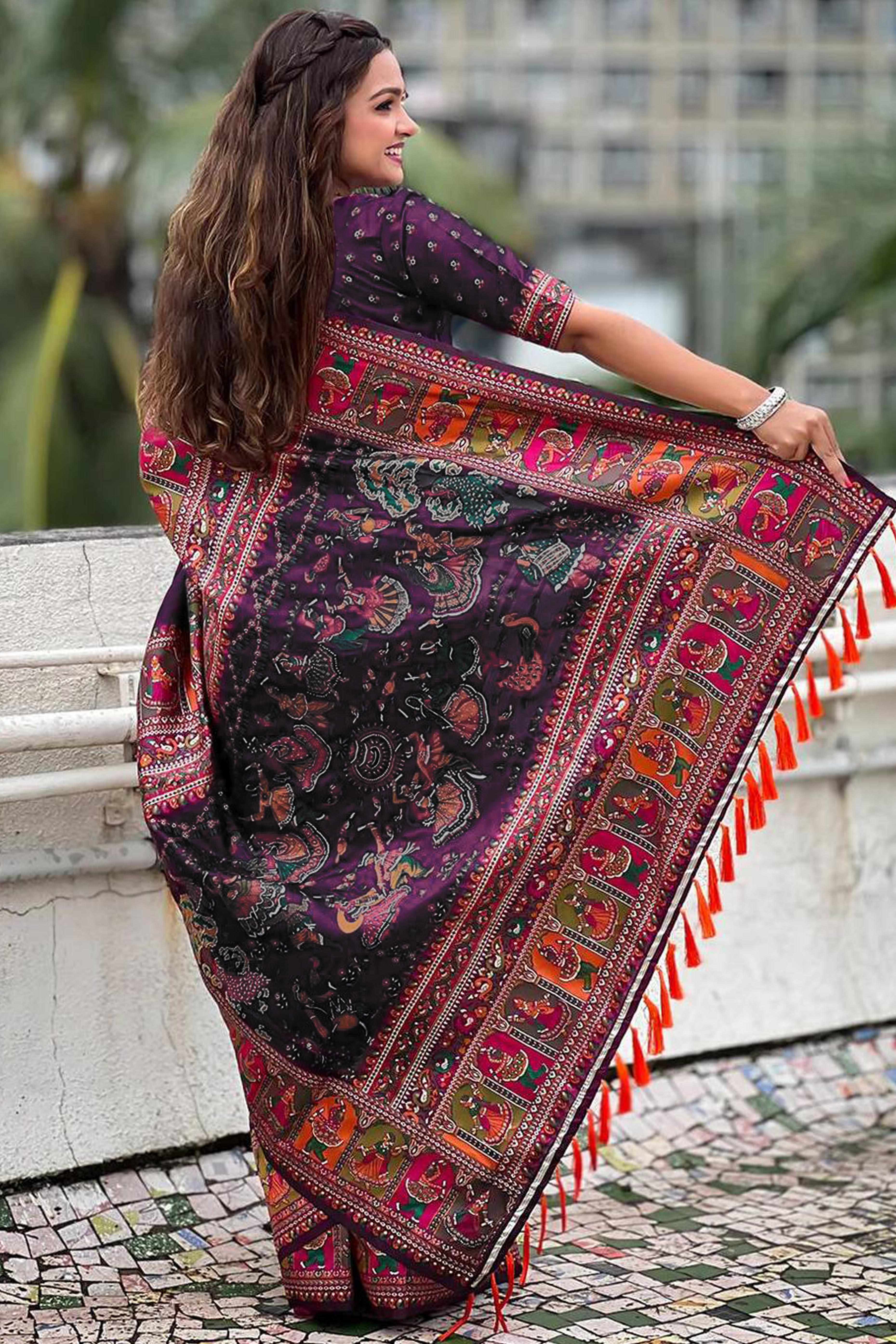 Purple Pashmina Silk Saree Enhanced with Intricate Rajwadi Zari Weaves for Festive Elegance