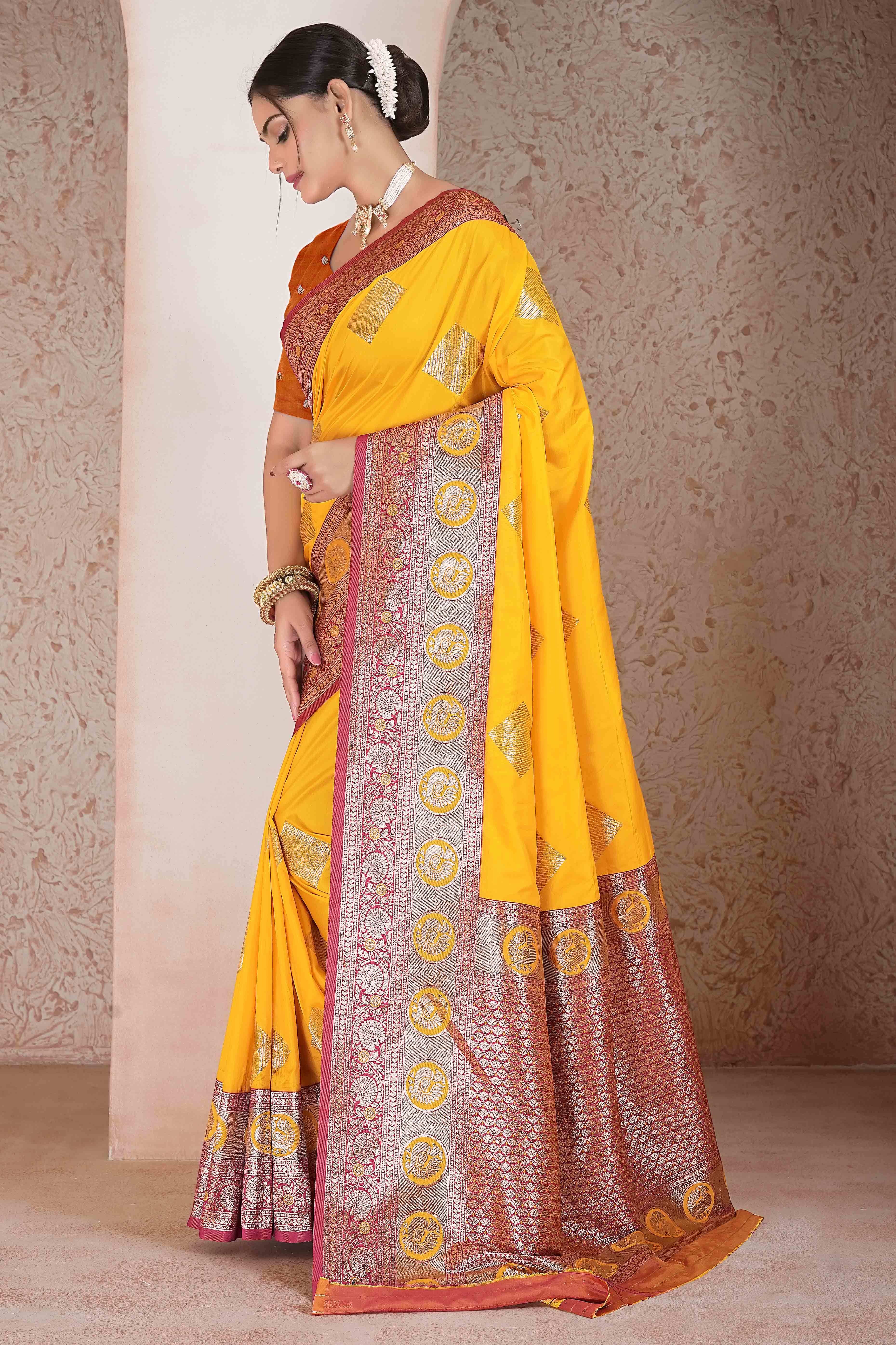 Yellow Zari Woven Art Silk Saree With Opulent Banarasi Pallu Work