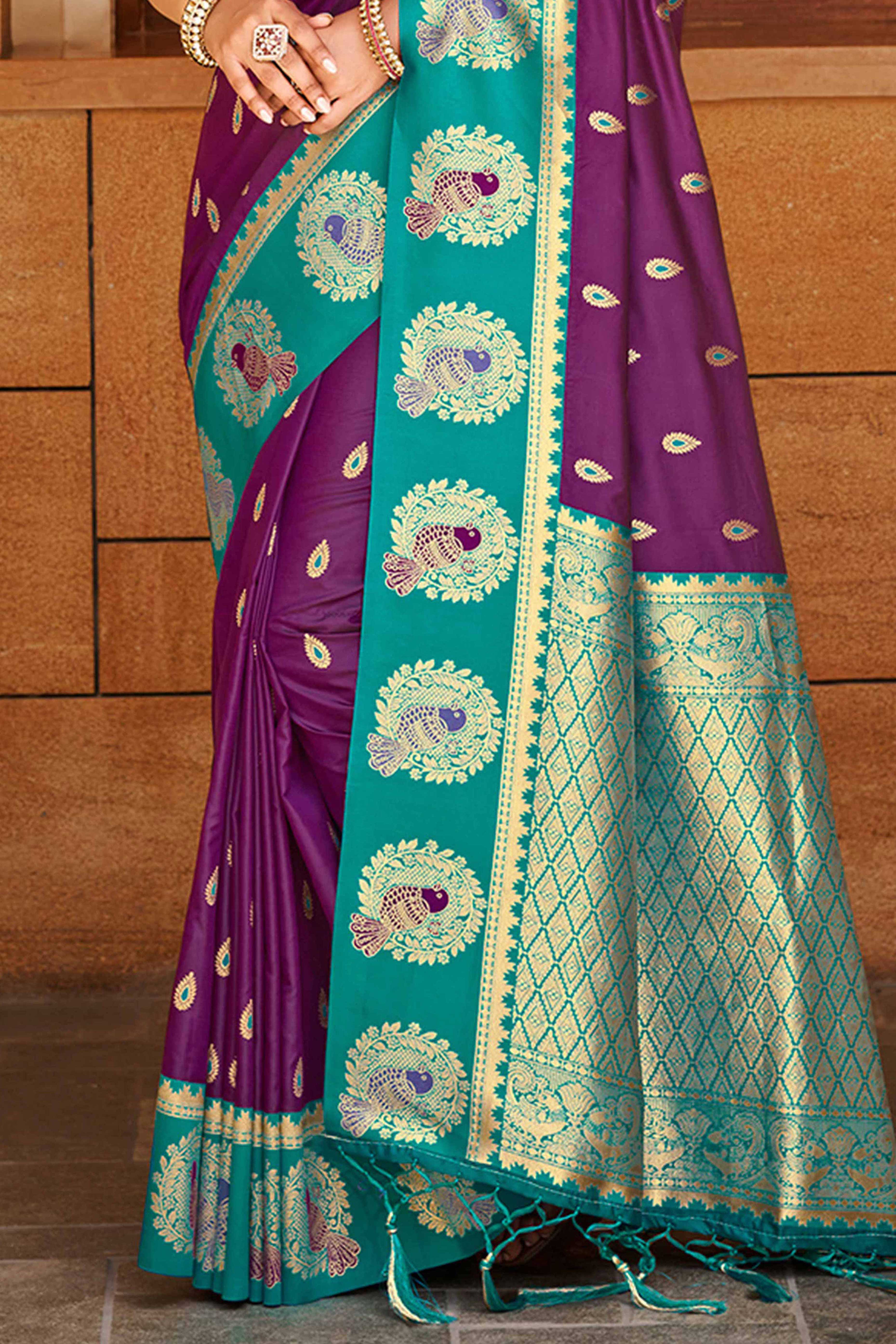 Stunning Purple Floral Weaving Silk Blend Saree With Birds Design Border & Tassel Pallu