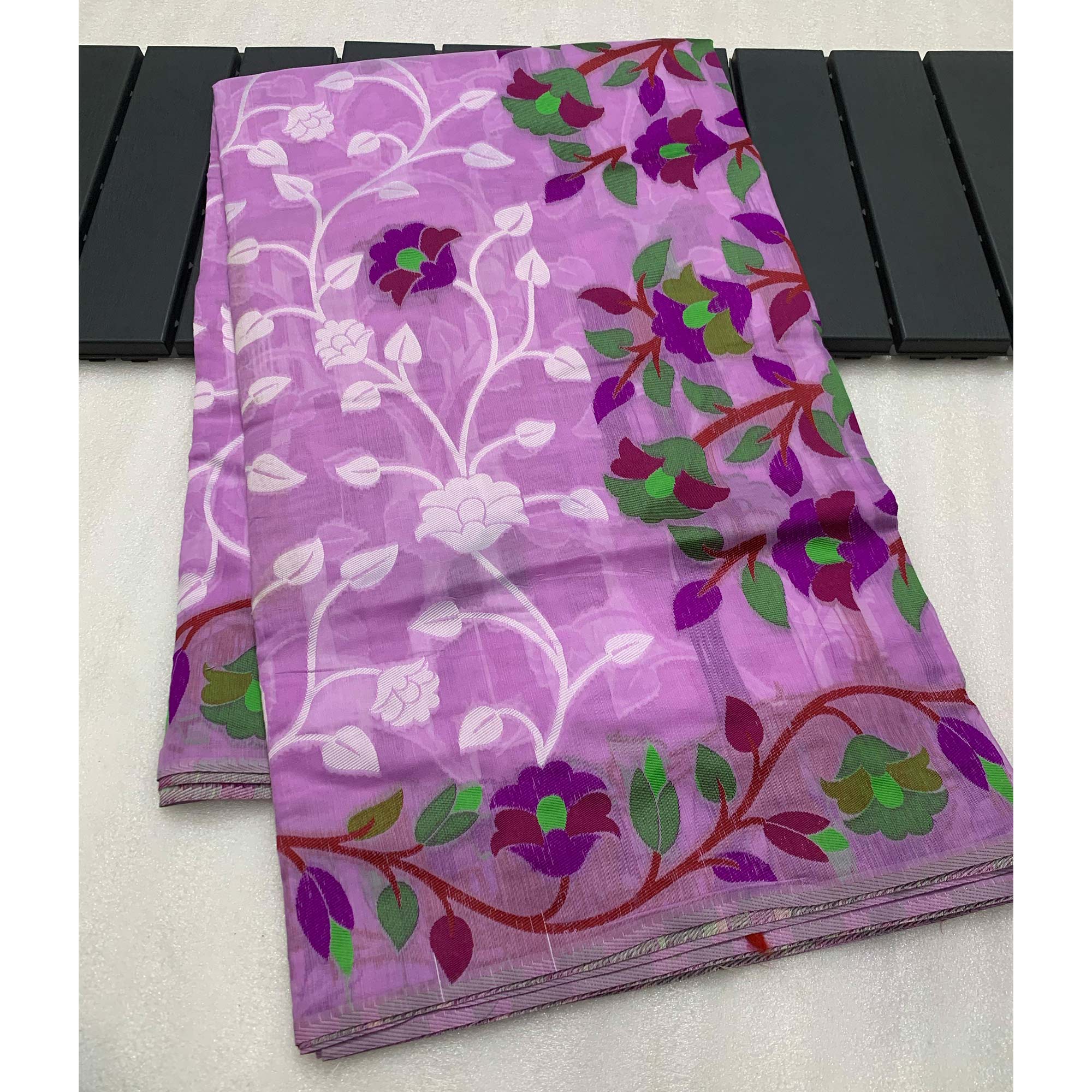 Lavender Floral Woven Cotton Jacquard Jamdani Saree With A Graceful Tassel Border