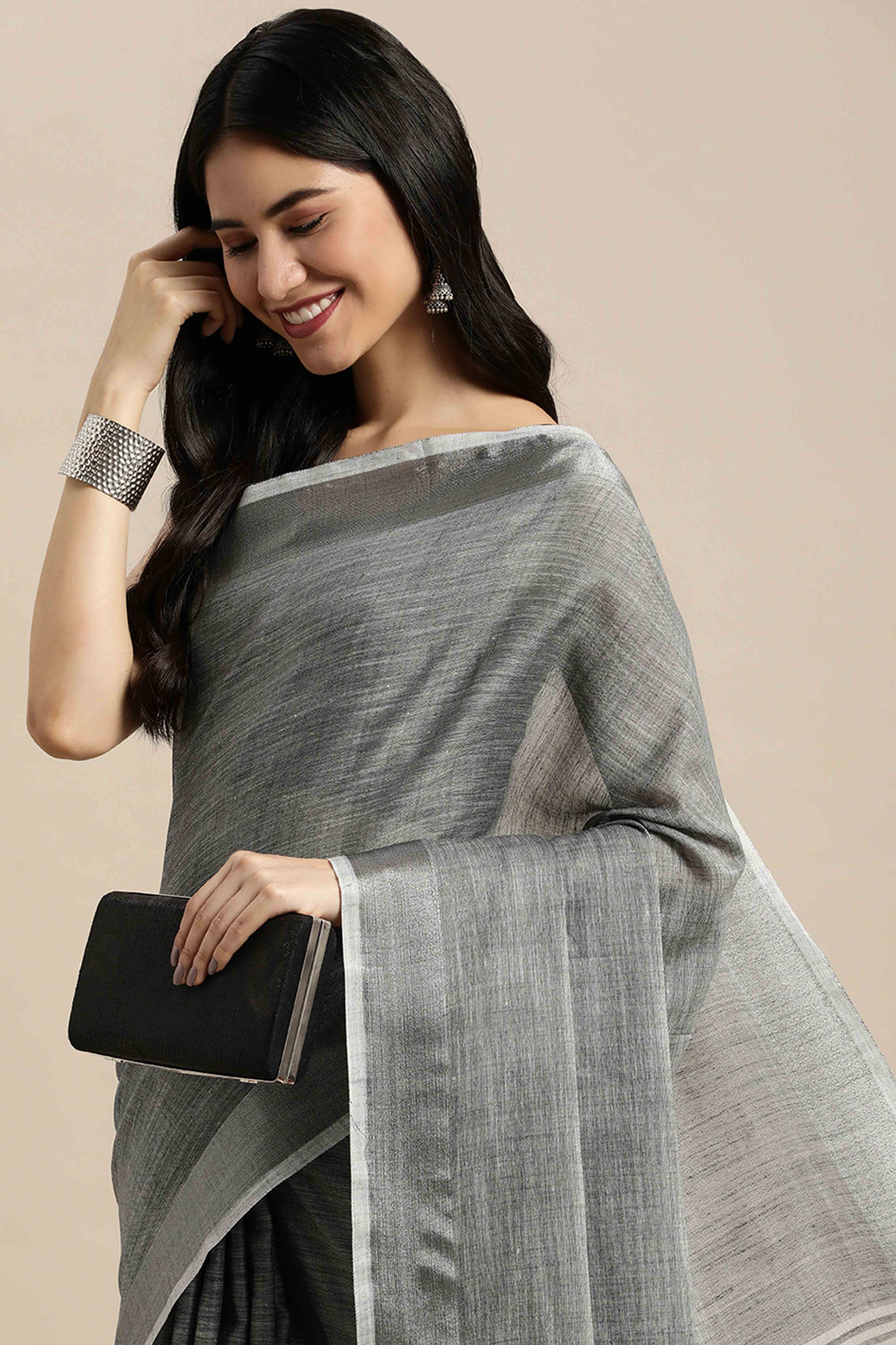 Grey Linen Saree Adorned With Silver Zari Weaving Border & Pallu