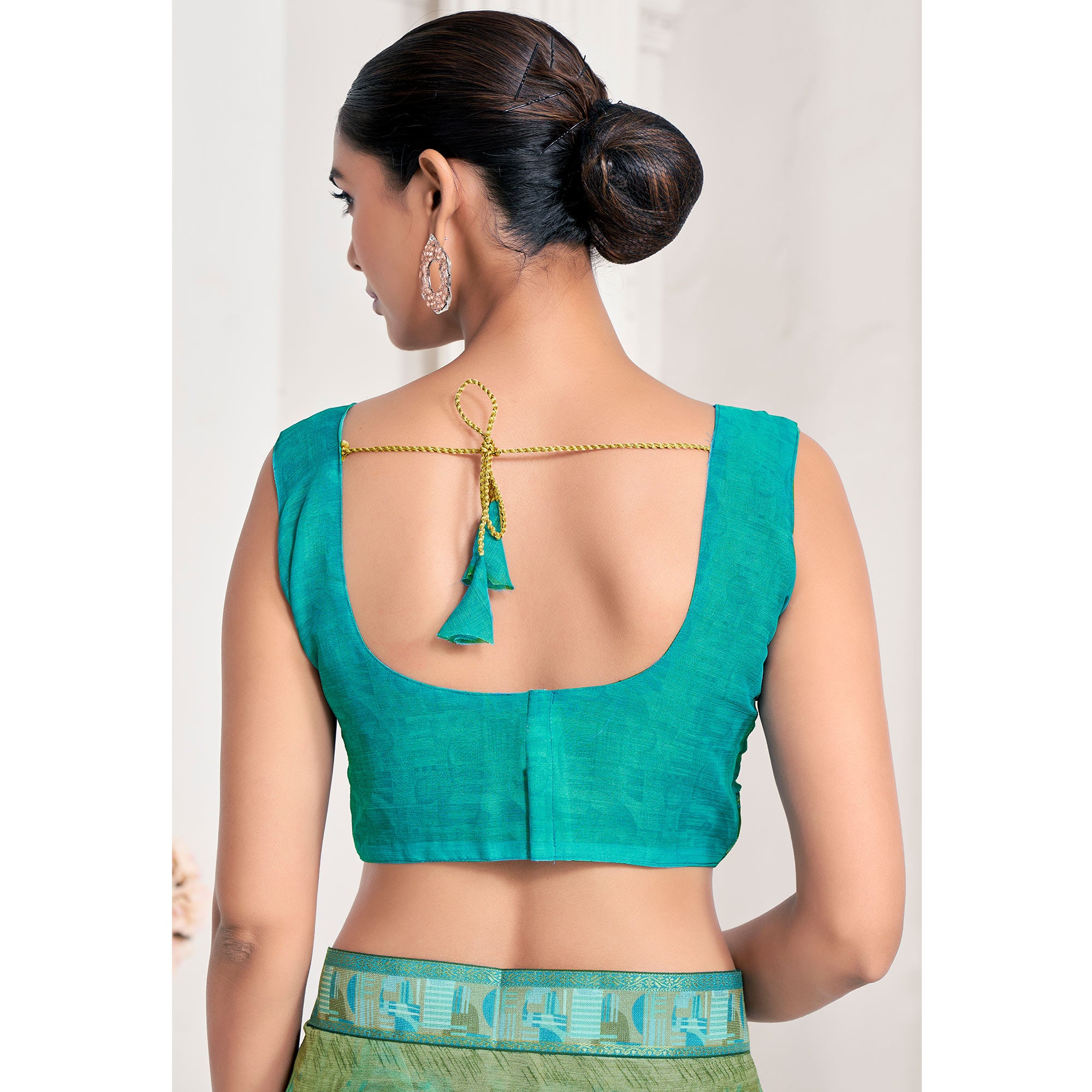 Green Geometric Printed Chiffon Saree With Lace Border