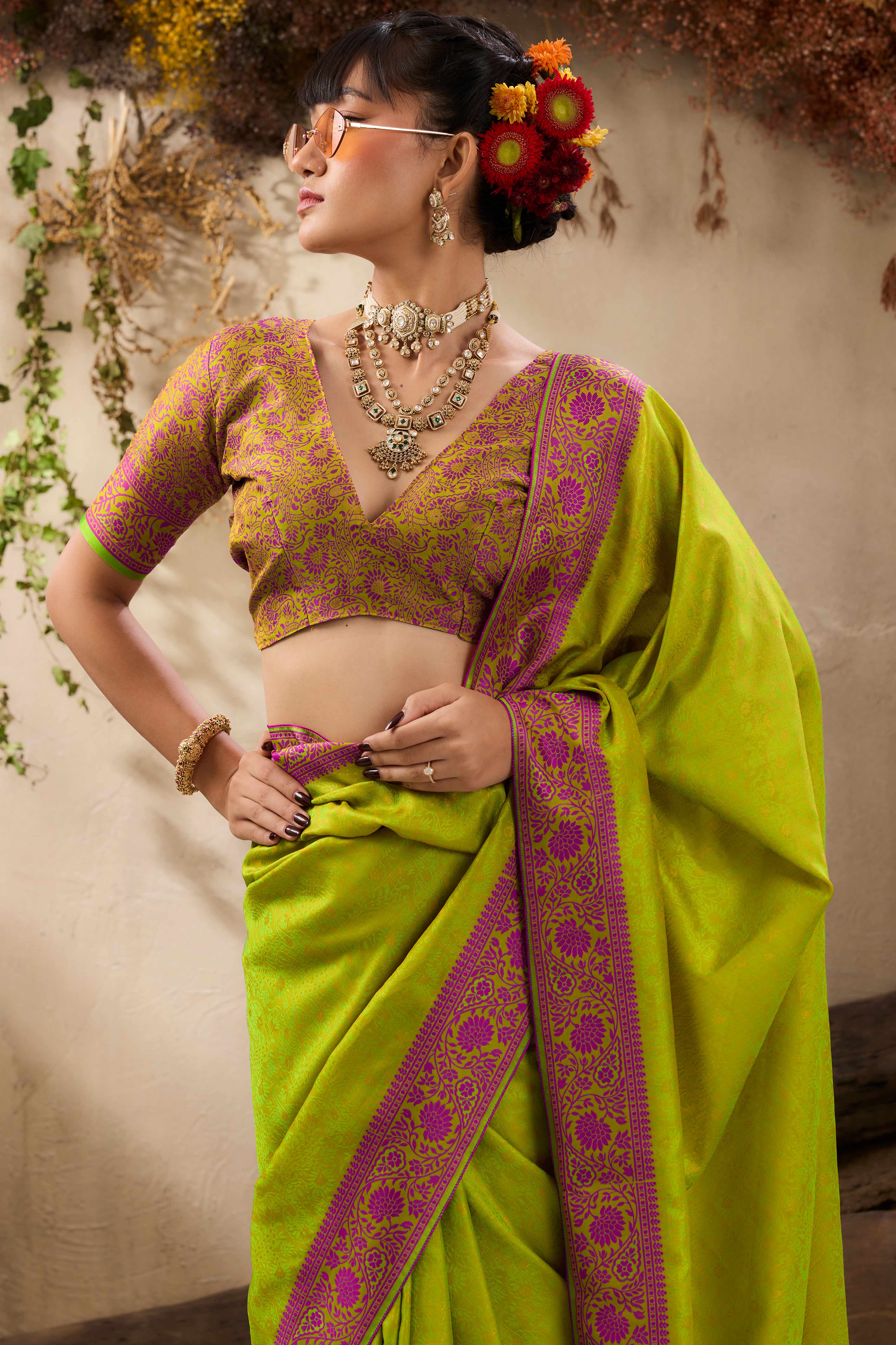 Green Pure Silk Kanjivaram Handloom Saree Enhanced with Zari Woven Patterns