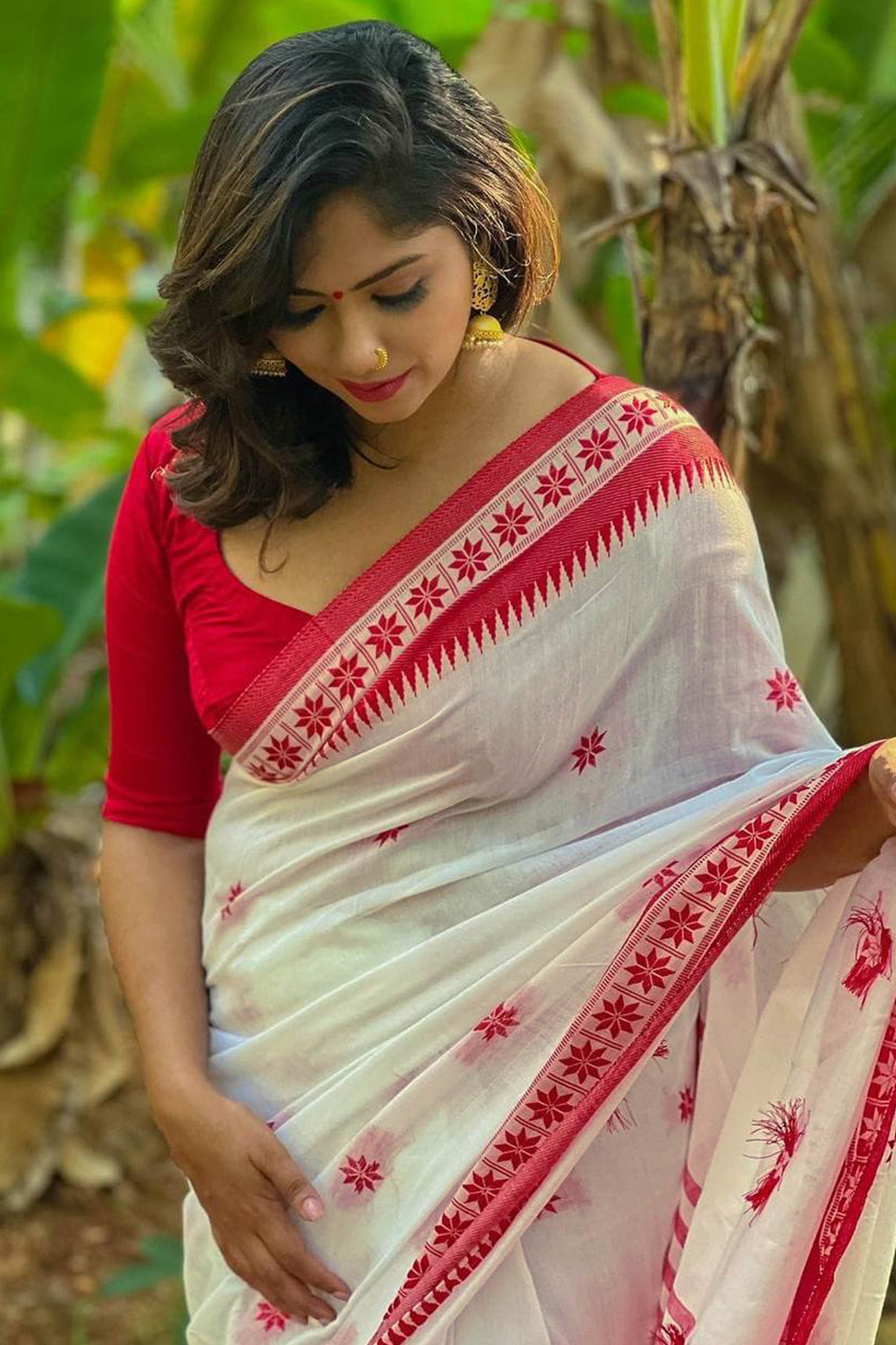 White Traditional Weaving Linen Saree Ideal for Durga Pooja and Spiritual Occasions