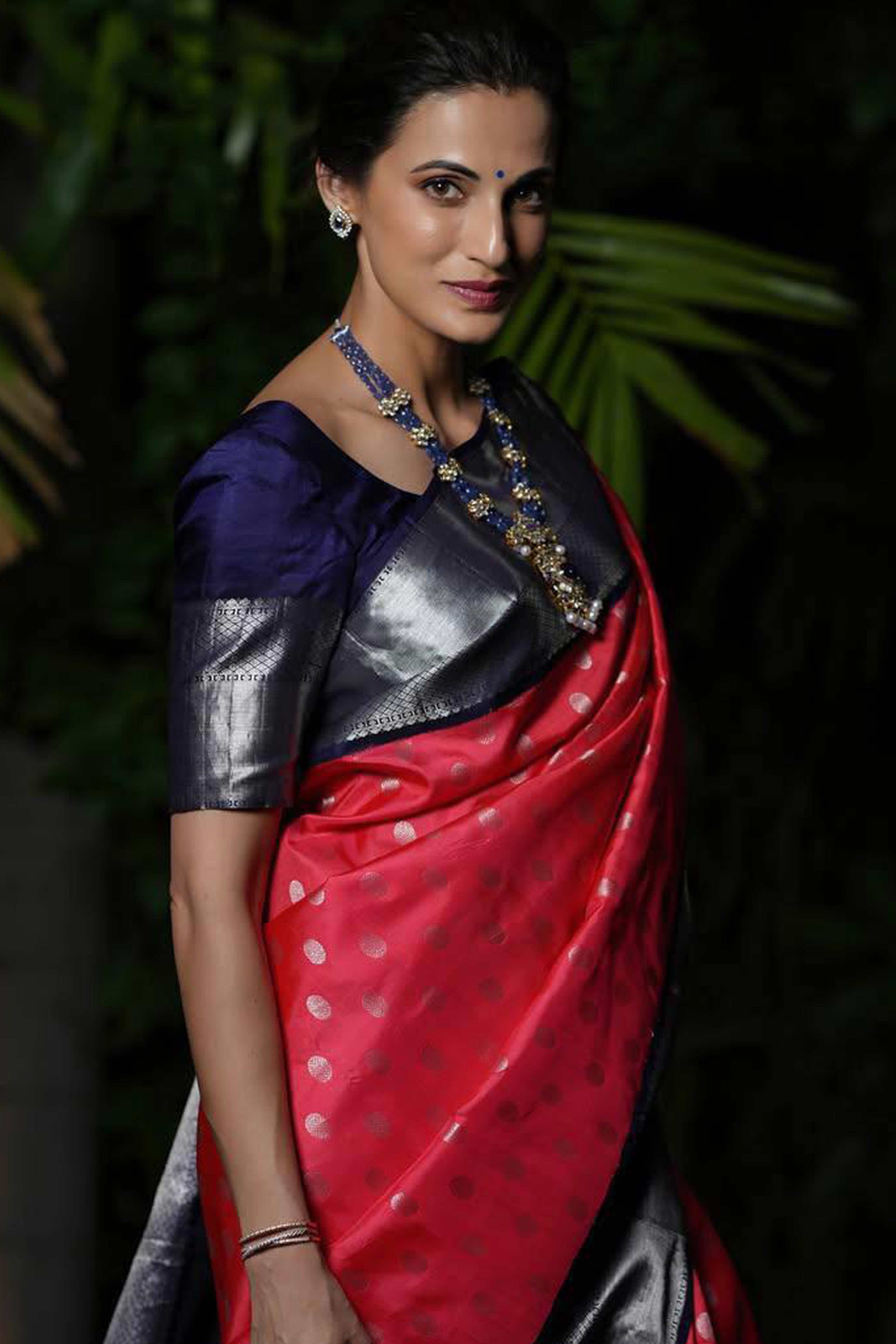 Pink Floral Woven Lichi Banarasi Silk Saree