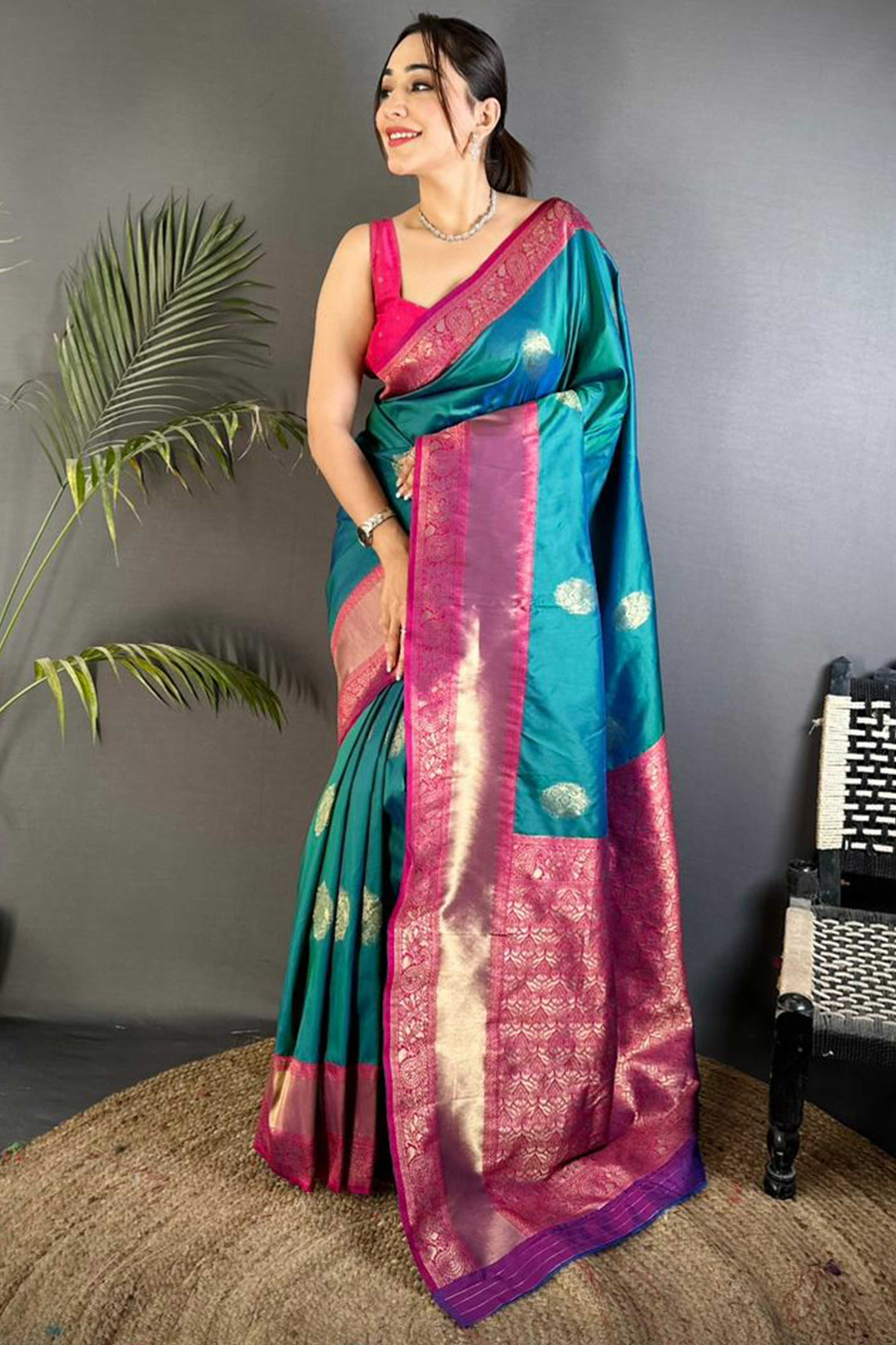 Morpich Green Authentic Kanjivaram Silk Saree Highlighted with Traditional Zari Butti Weaving