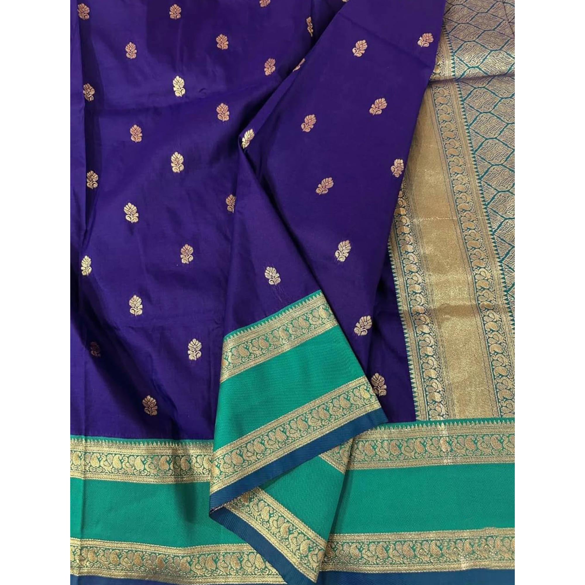Royal Blue Zari Butti Woven Kanjivaram Silk Saree Designed for a Luxurious Heritage Style