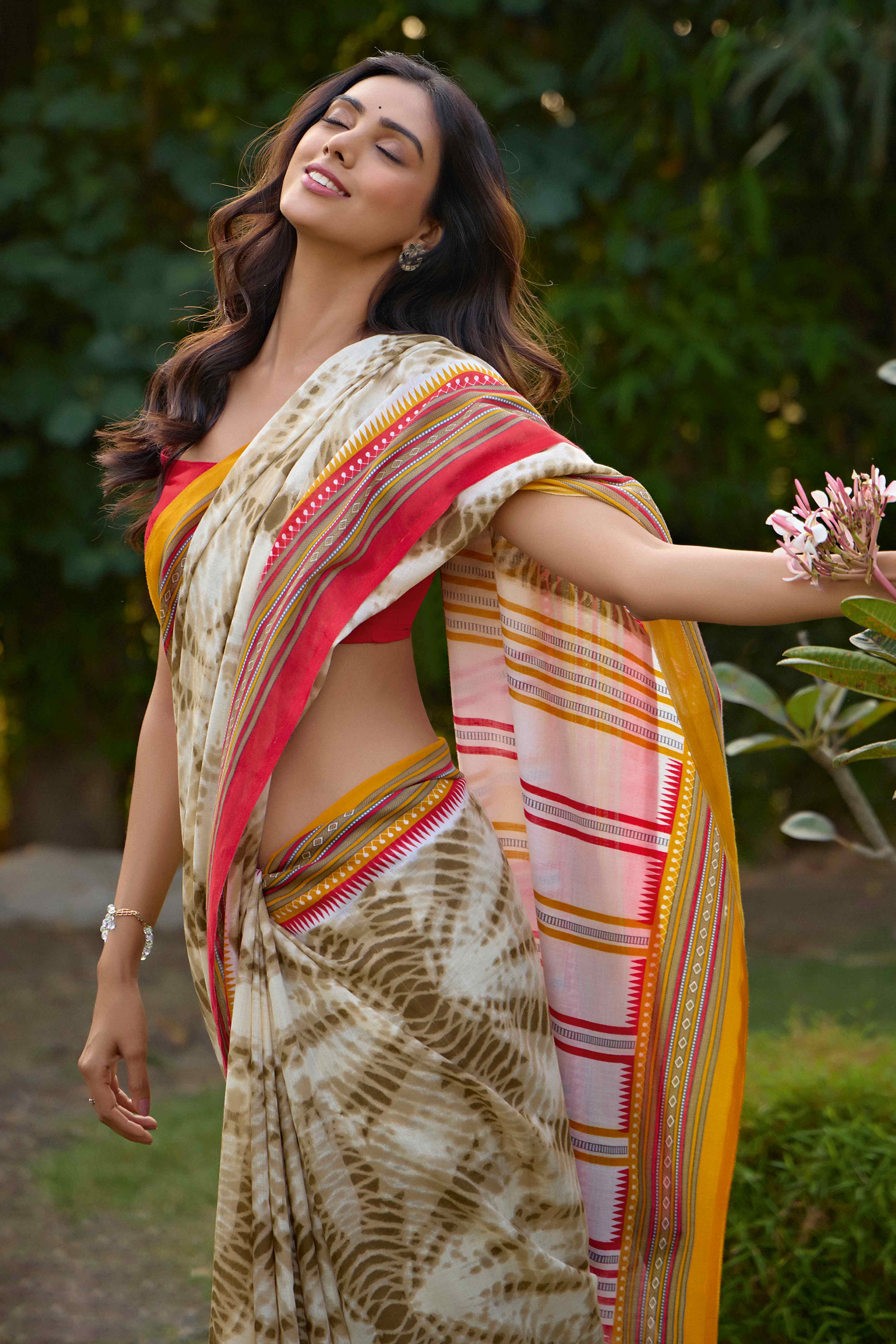 Off White Tie Dye Printed Linen Saree