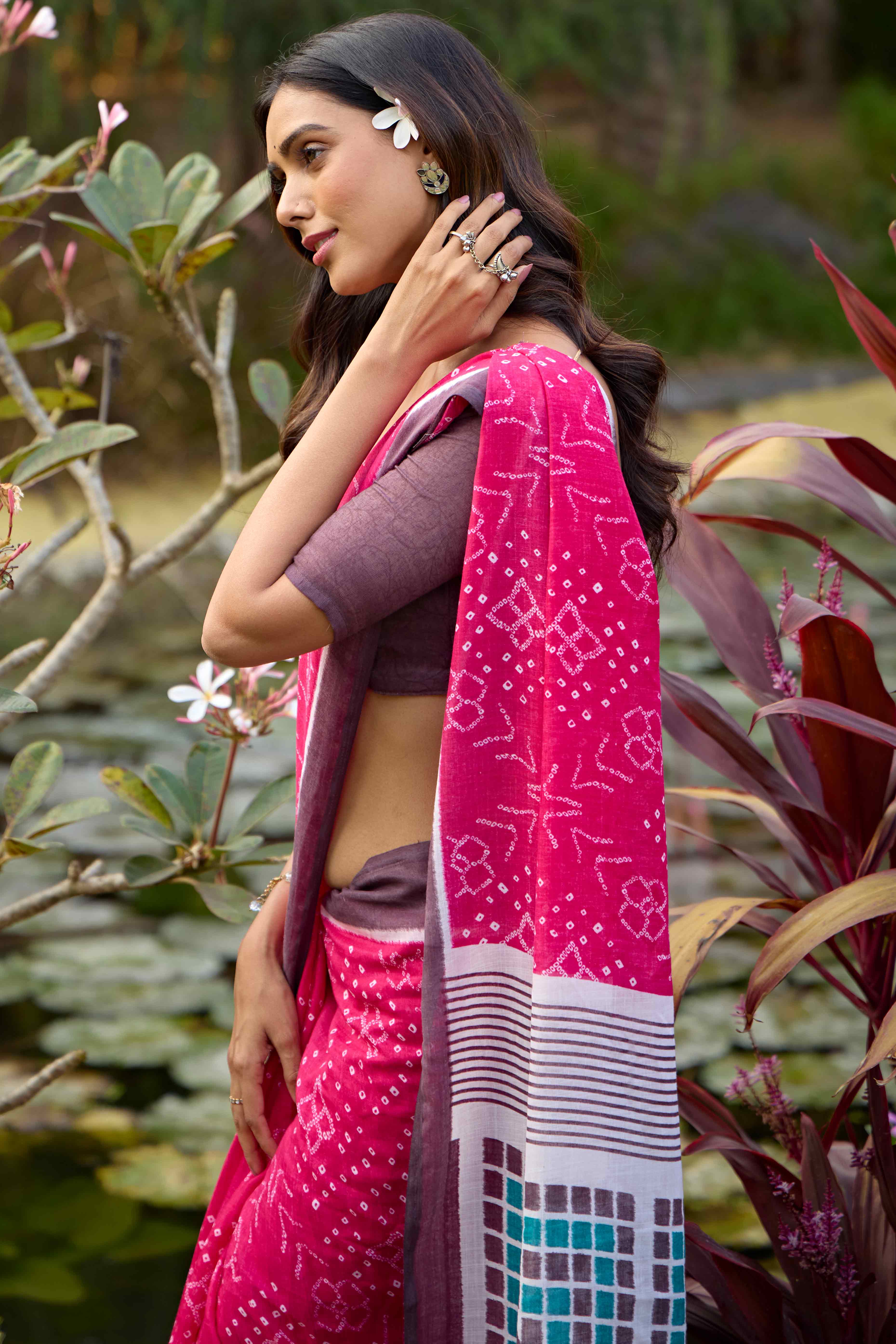 Pink Bandhani Printed Linen Saree
