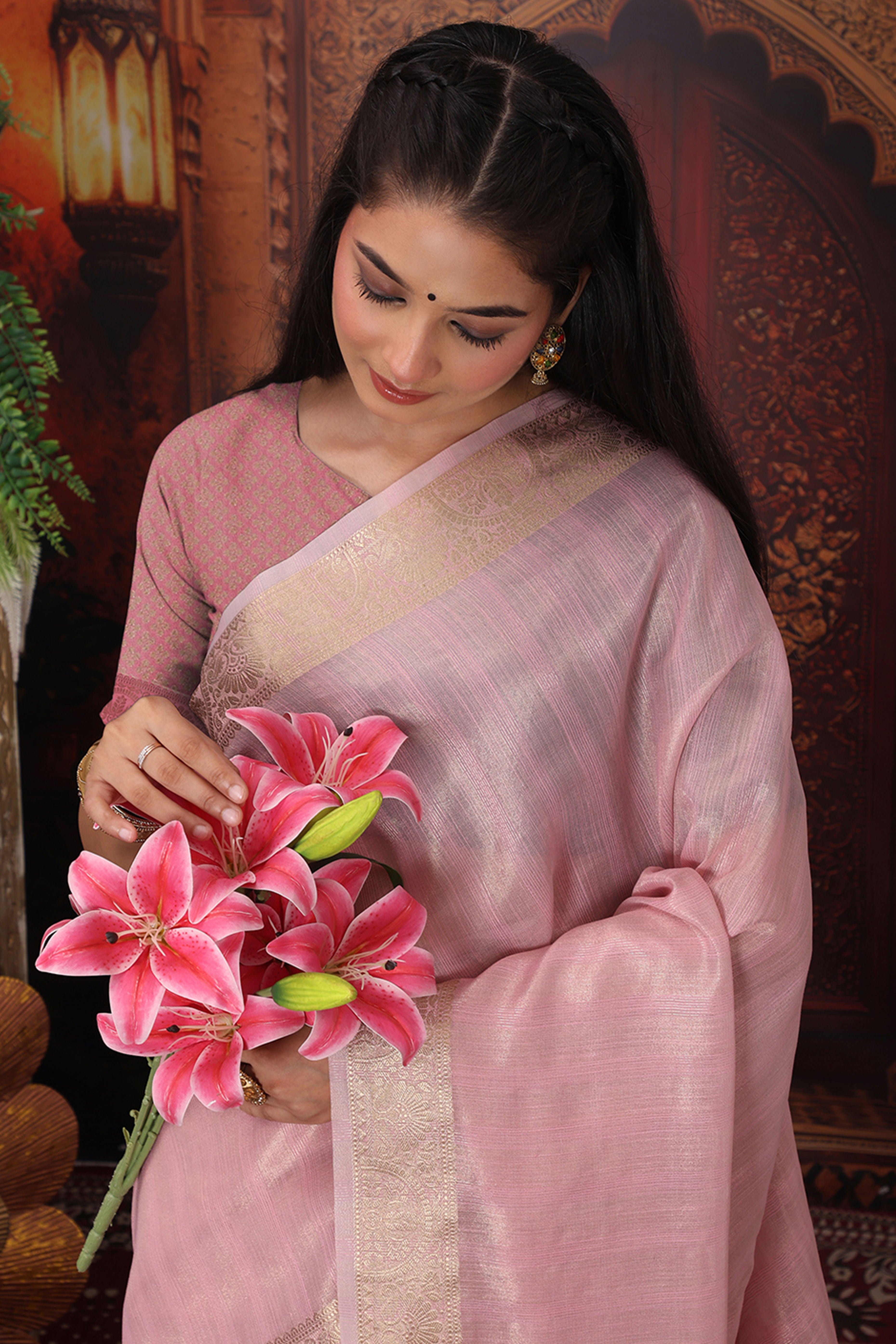 Light Pink Organza Saree Adorned With Floral Zari Weaving & Graceful Tassel Pallu