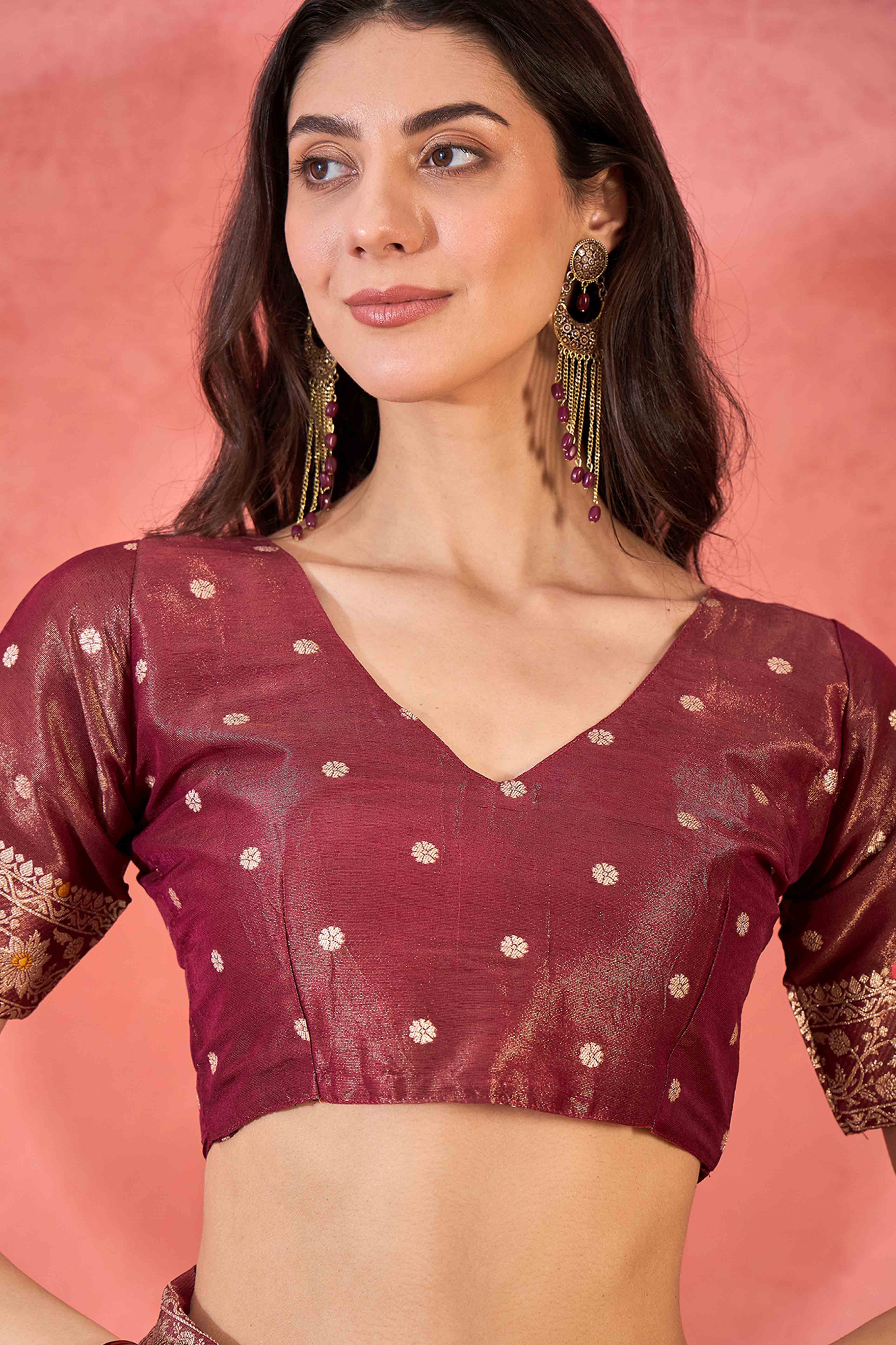 Floral Zari Woven Maroon Saree In Shimmer Finish With Elegant Tassel Pallu