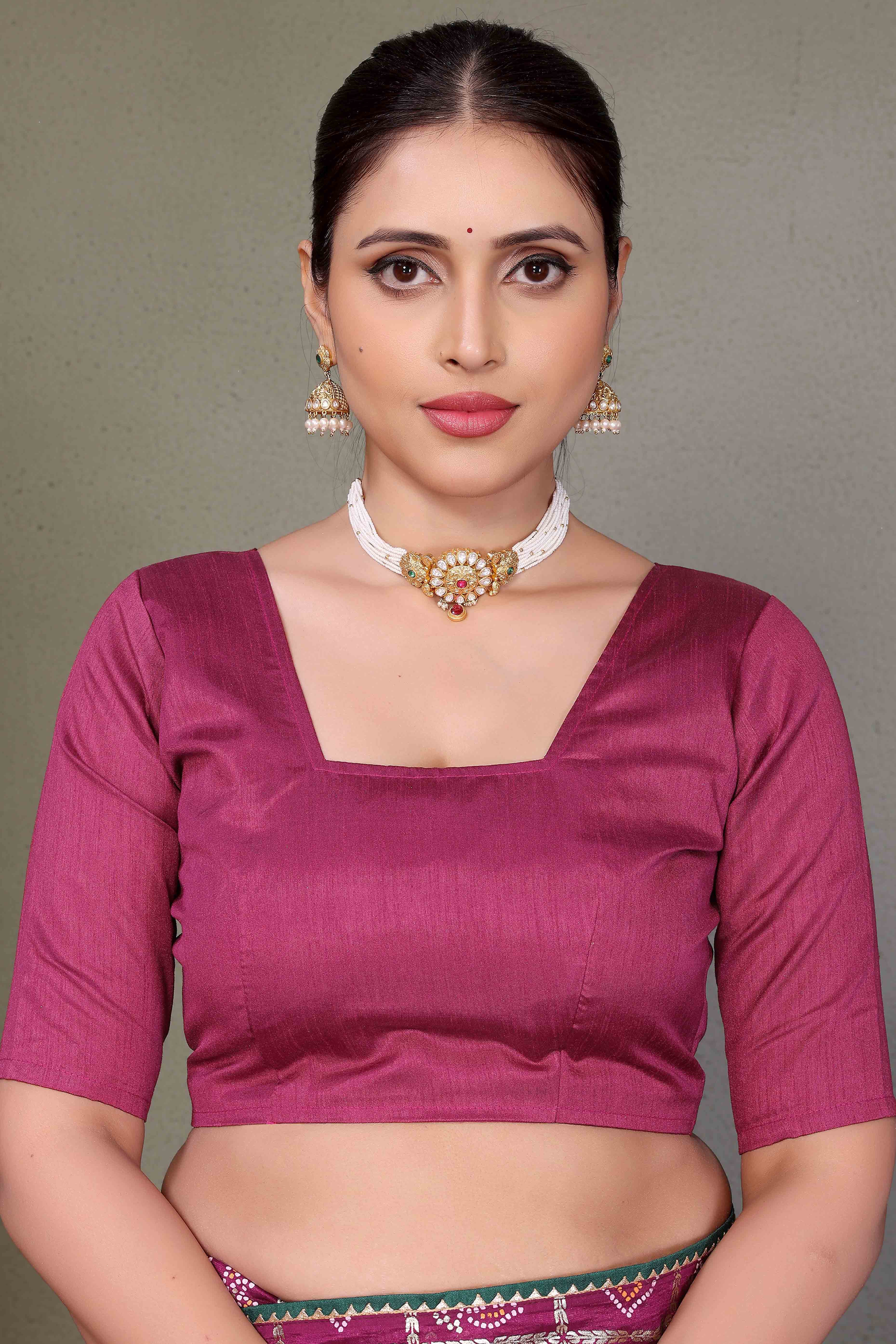 Purple Vichitra Silk Saree Featuring Bandhani Patterns and Graceful Embroidered Borders