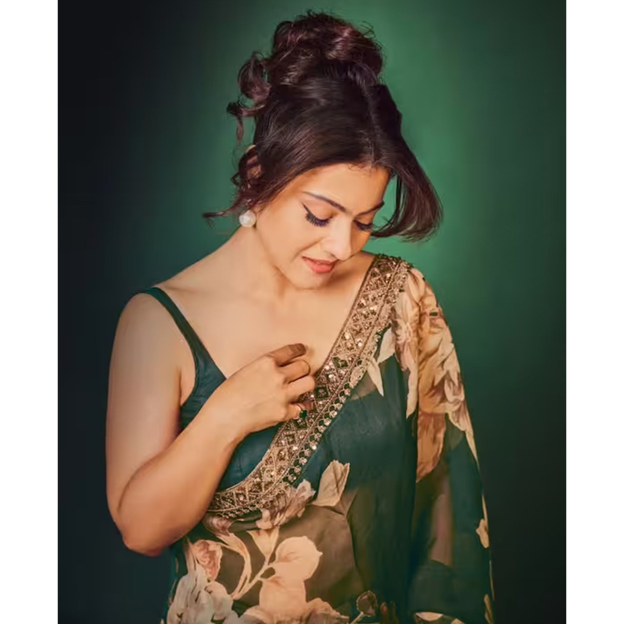 Green Floral Digital Printed Organza Saree With Lace Border
