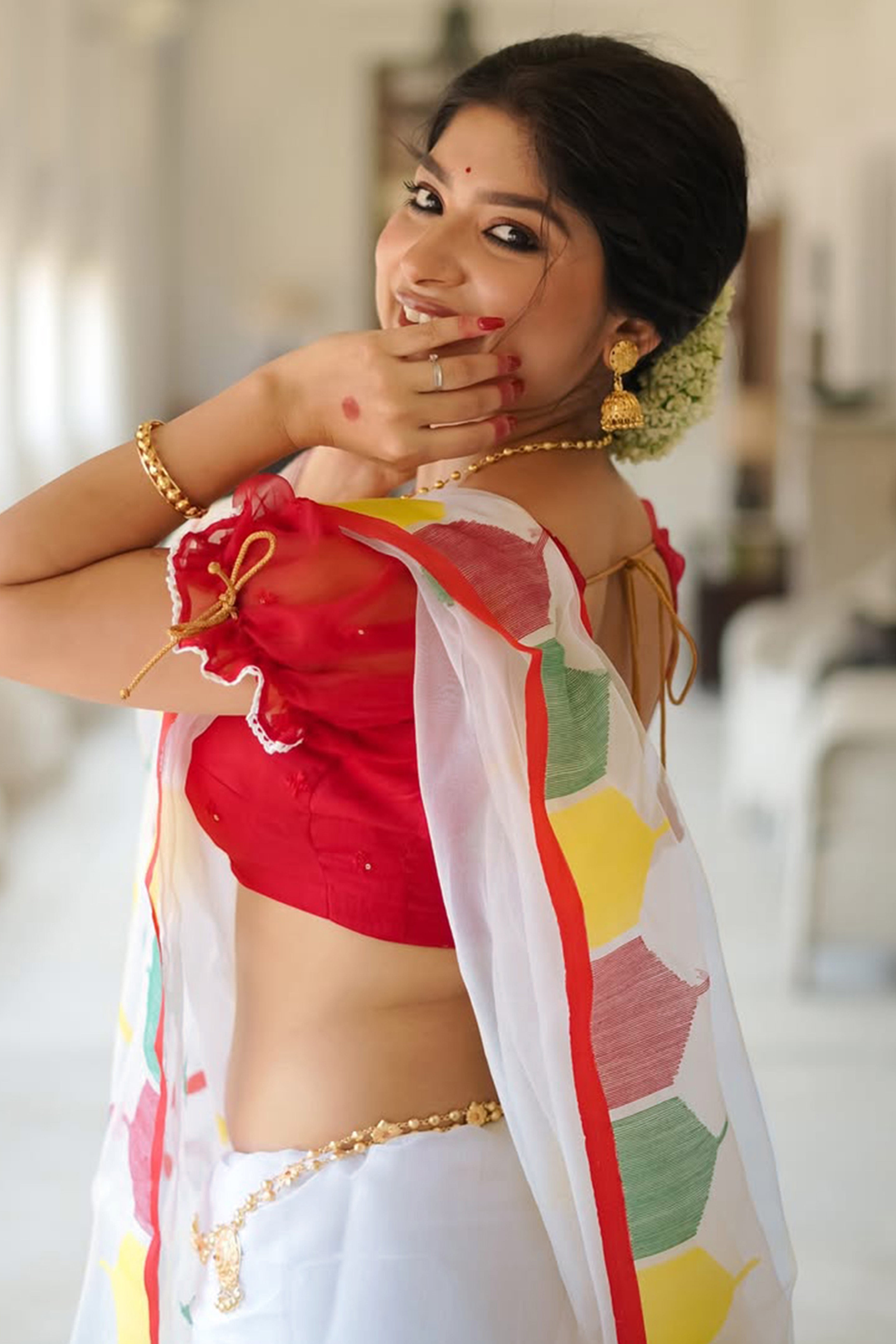 Elegant White Geometric Printed Linen Cotton Saree