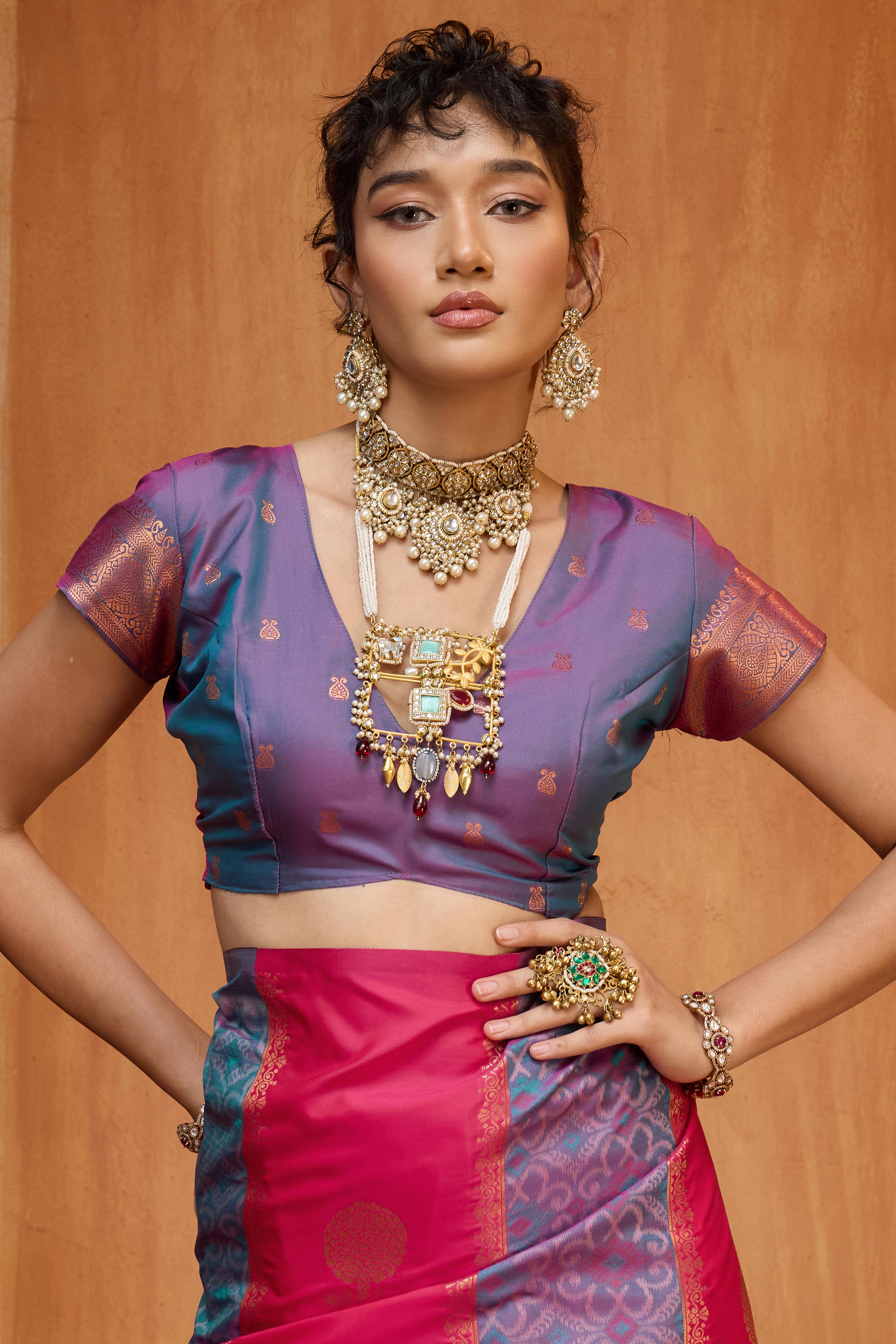 Classic Pink Floral Handloom Weaving Art Silk Saree With Statement Tassel Pallu