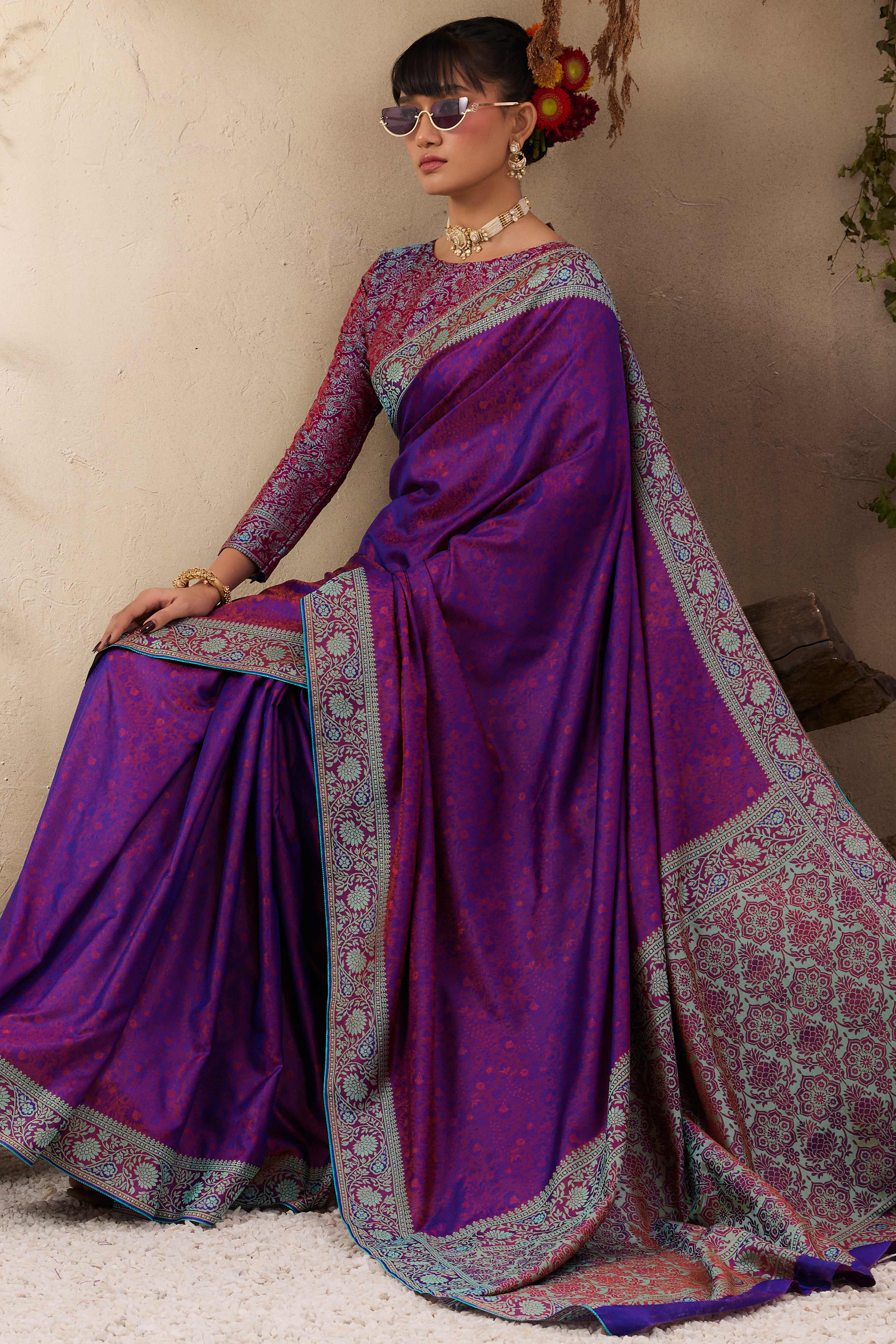 Purple Pure Silk Kanjivaram Handloom Saree Enhanced with Zari Woven Patterns