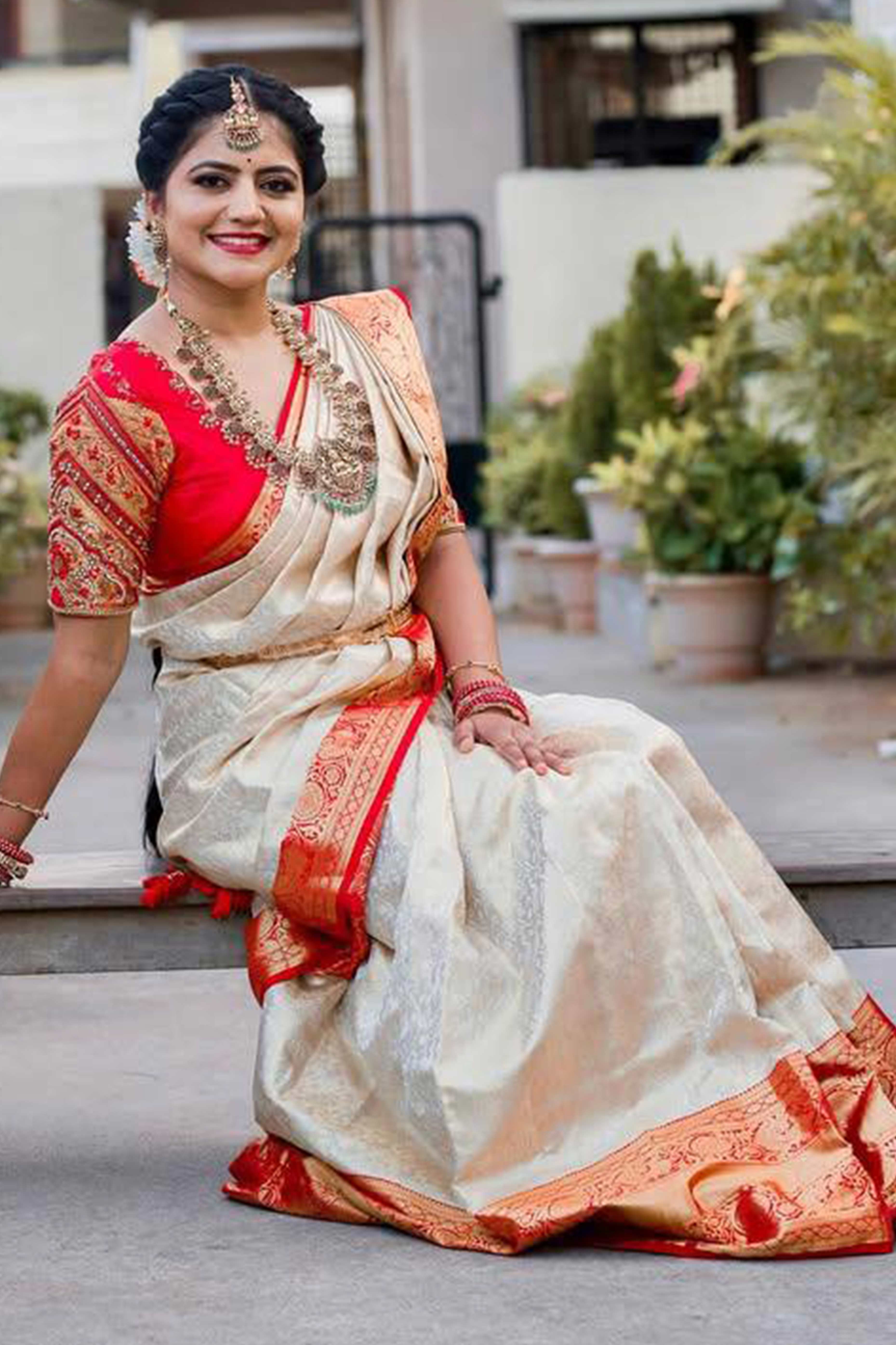 Off-White Banarasi Silk Saree With Delicate Zari Weaving For A Graceful Look