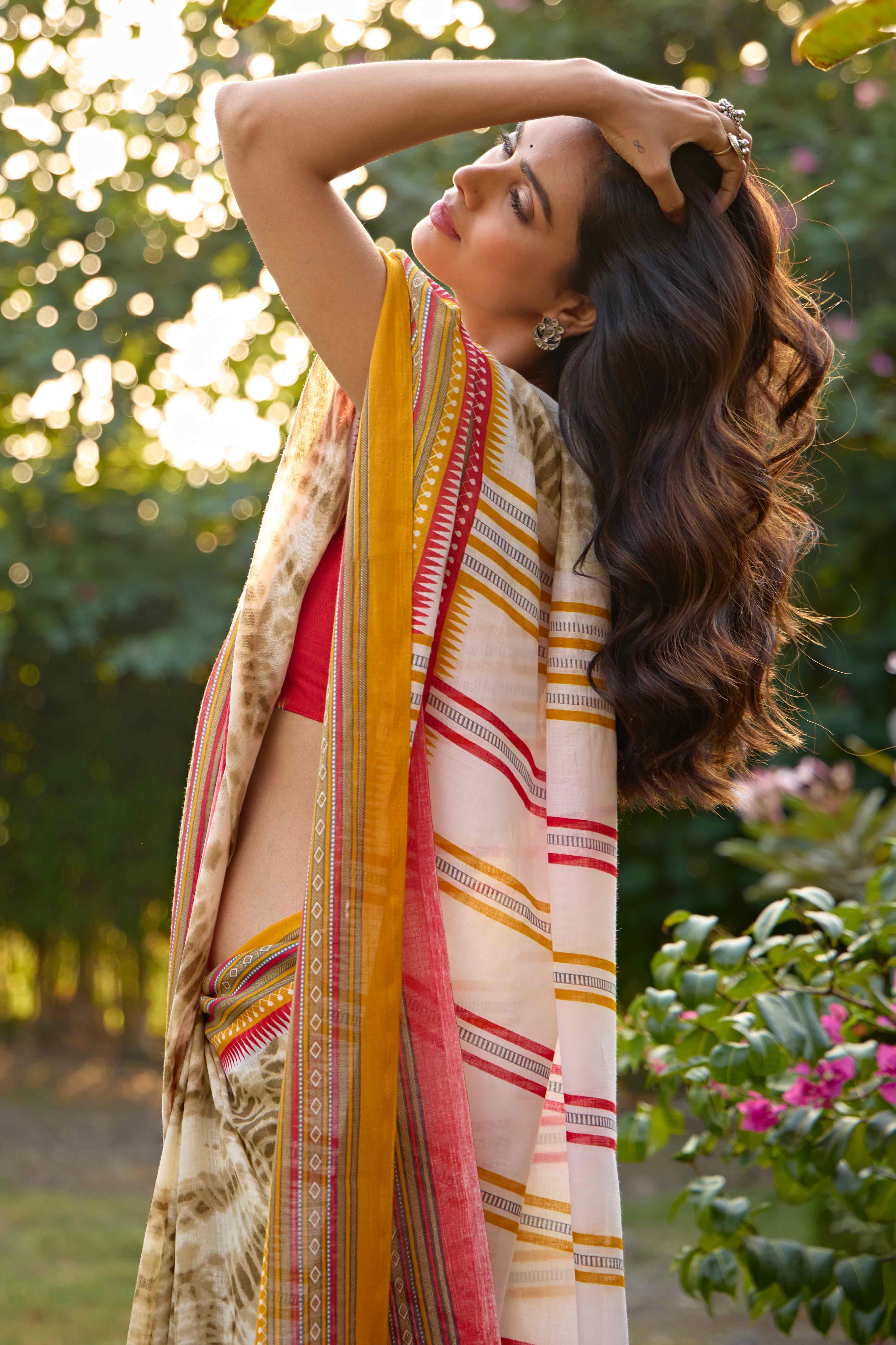 Off White Tie Dye Printed Linen Saree