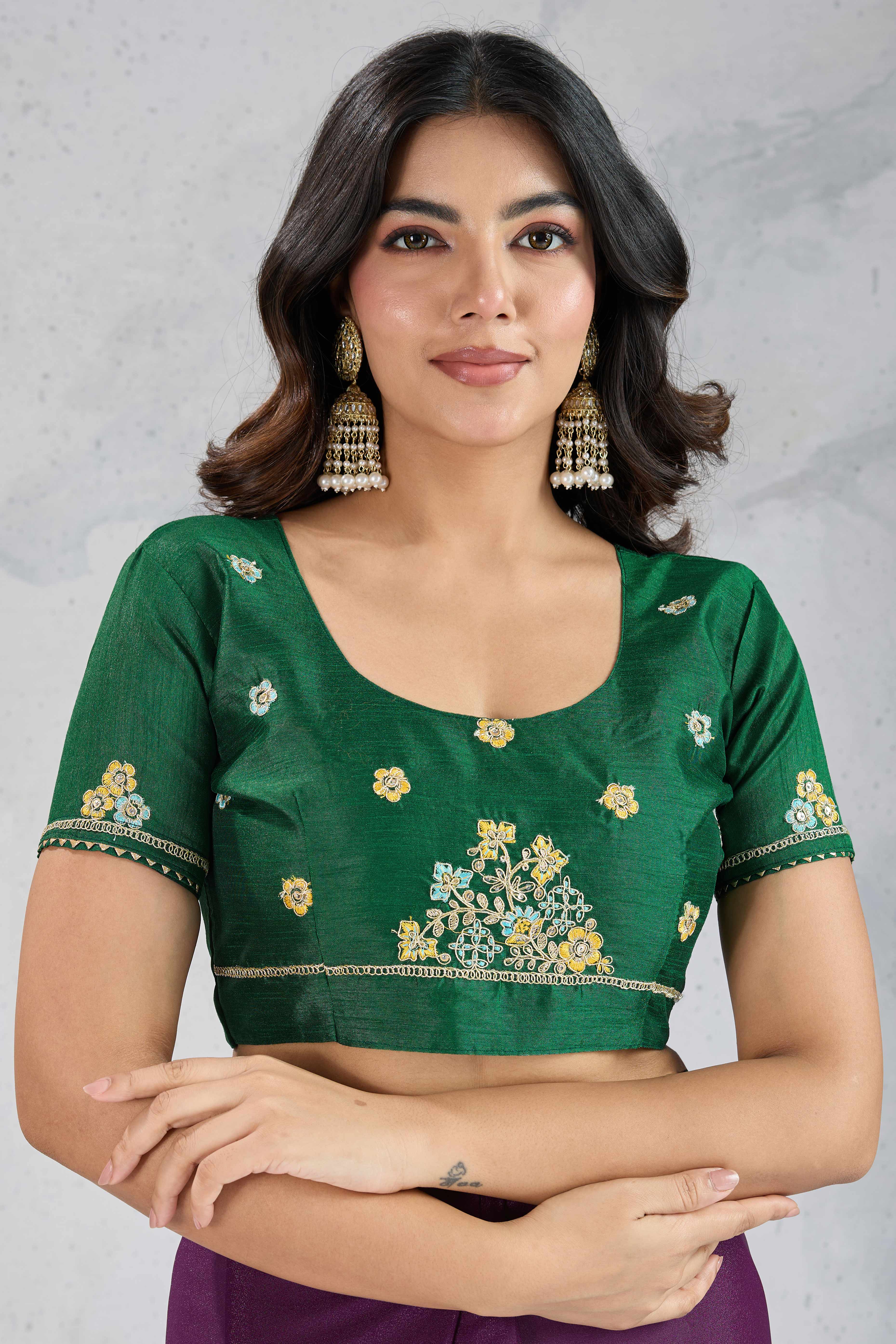 Purple Embroidered Saree with Ethnic Detailing in Georgette Fabric