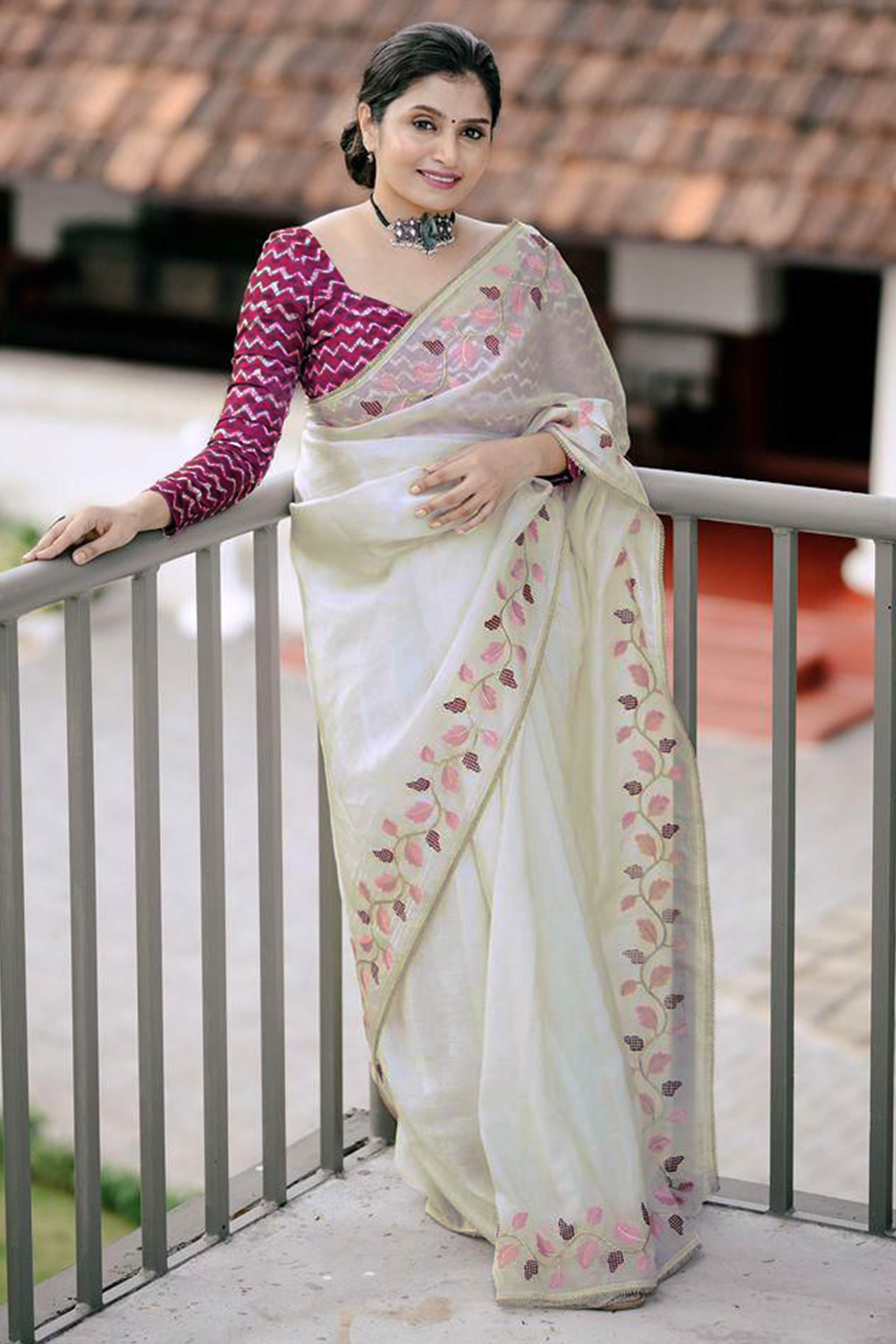 Off White Thread Embroidered Crush Georgette Saree