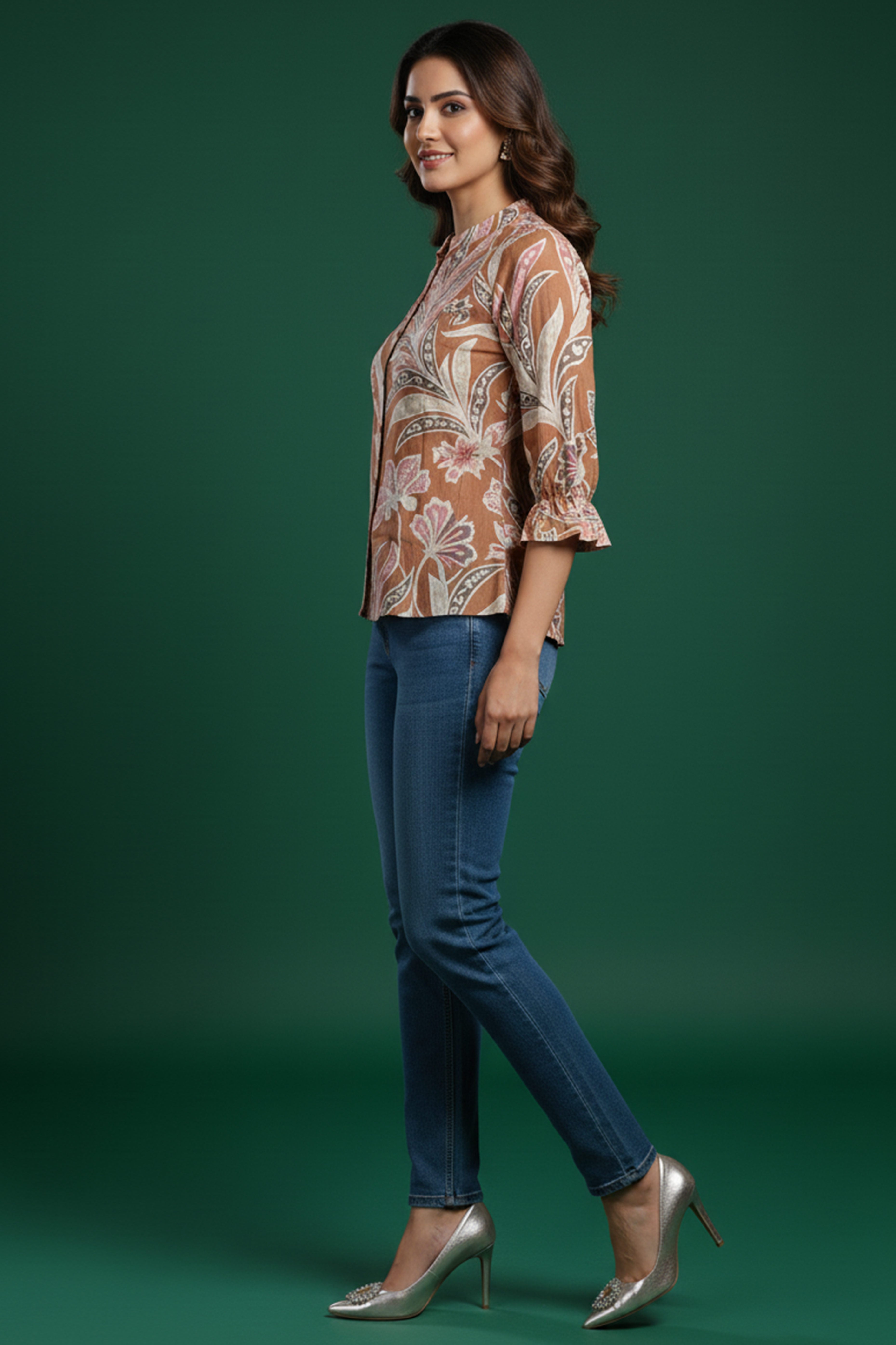 Stylish Brown Floral Printed Top Crafted in Lightweight Muslin Fabric