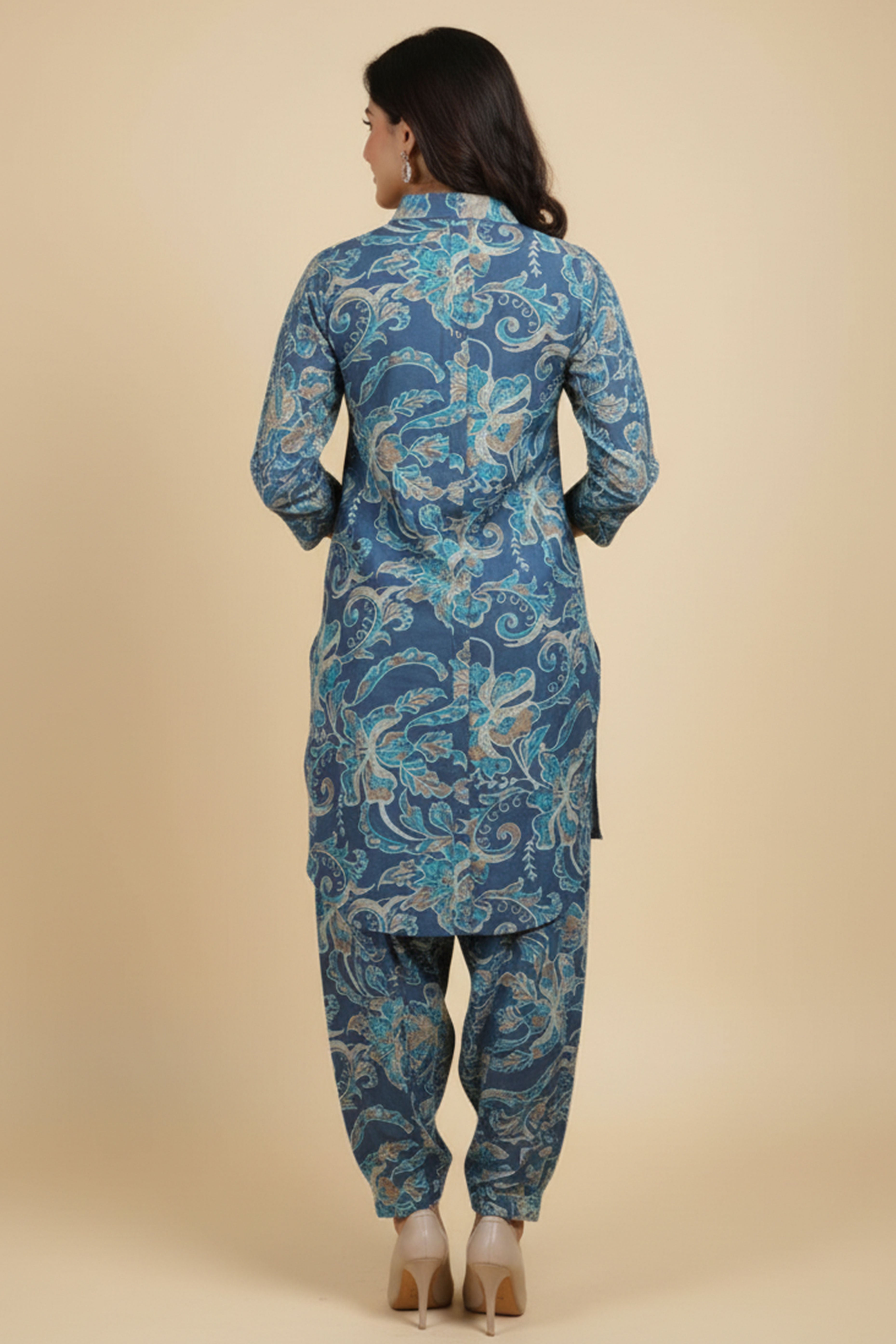 Blue Viscose Suit Set Featuring Elegant Floral Prints and Classic Straight Cut Pattern