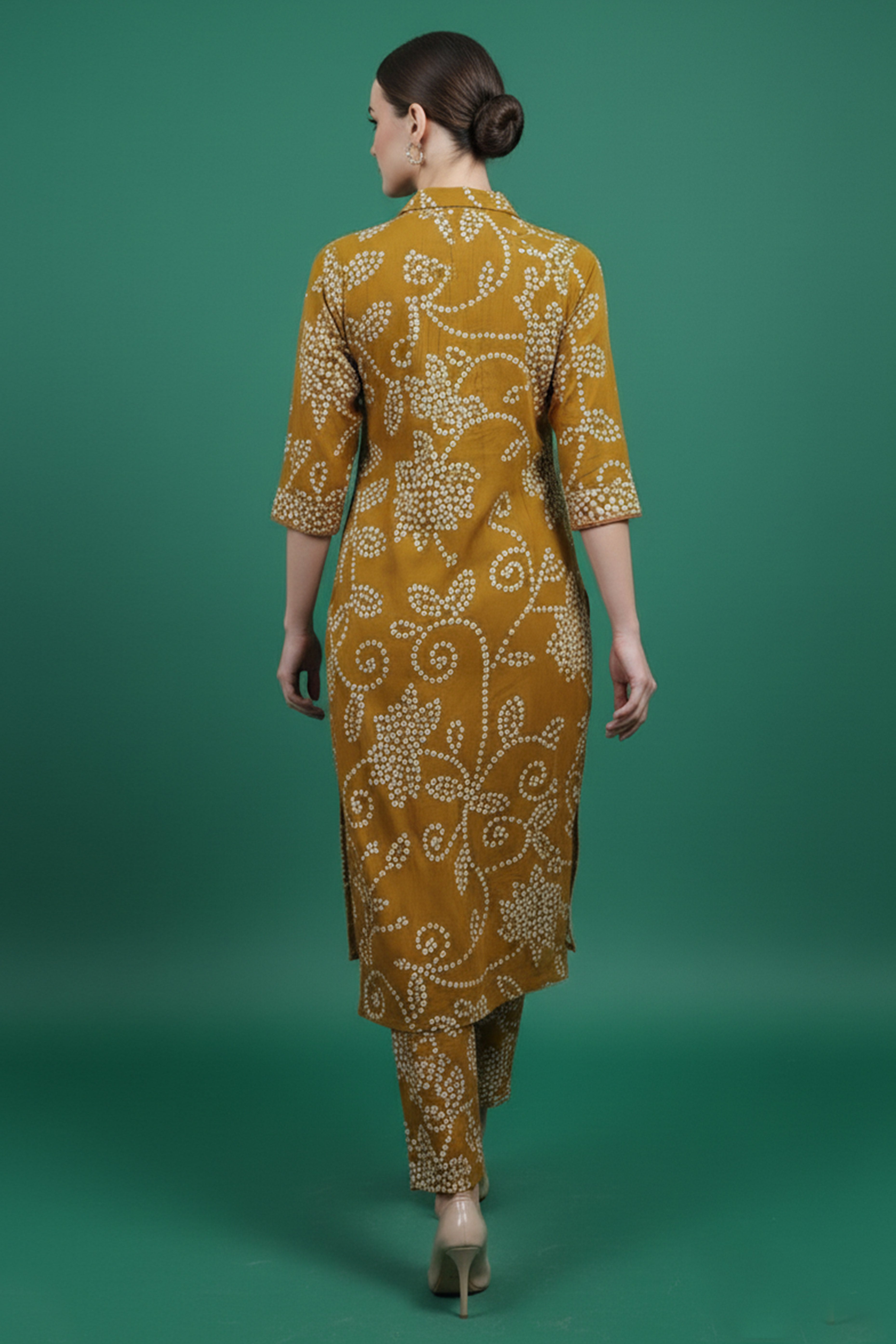 Green Bandhani Print Straight Fit Top Bottom Set in Comfortable Rayon Fabric