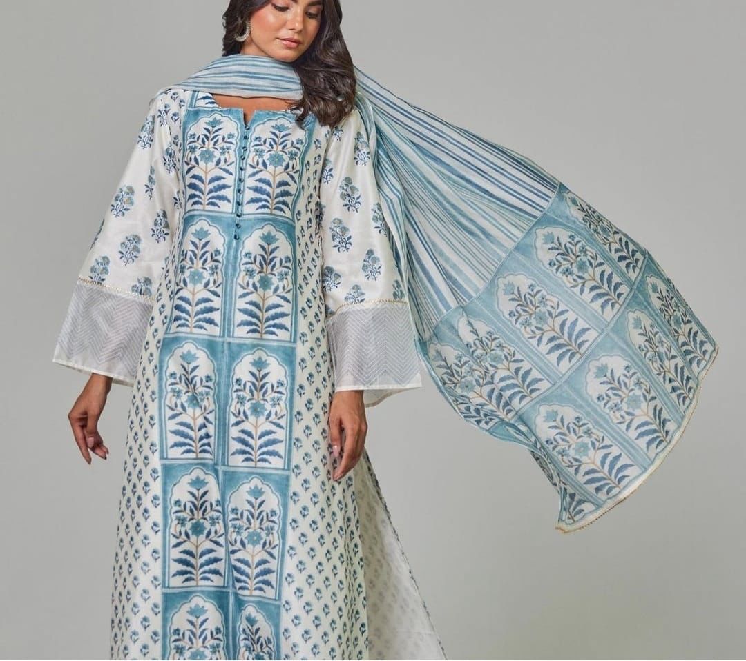 5Cream & Blue Floral Printed Pure Cotton Straight Salwar Suit