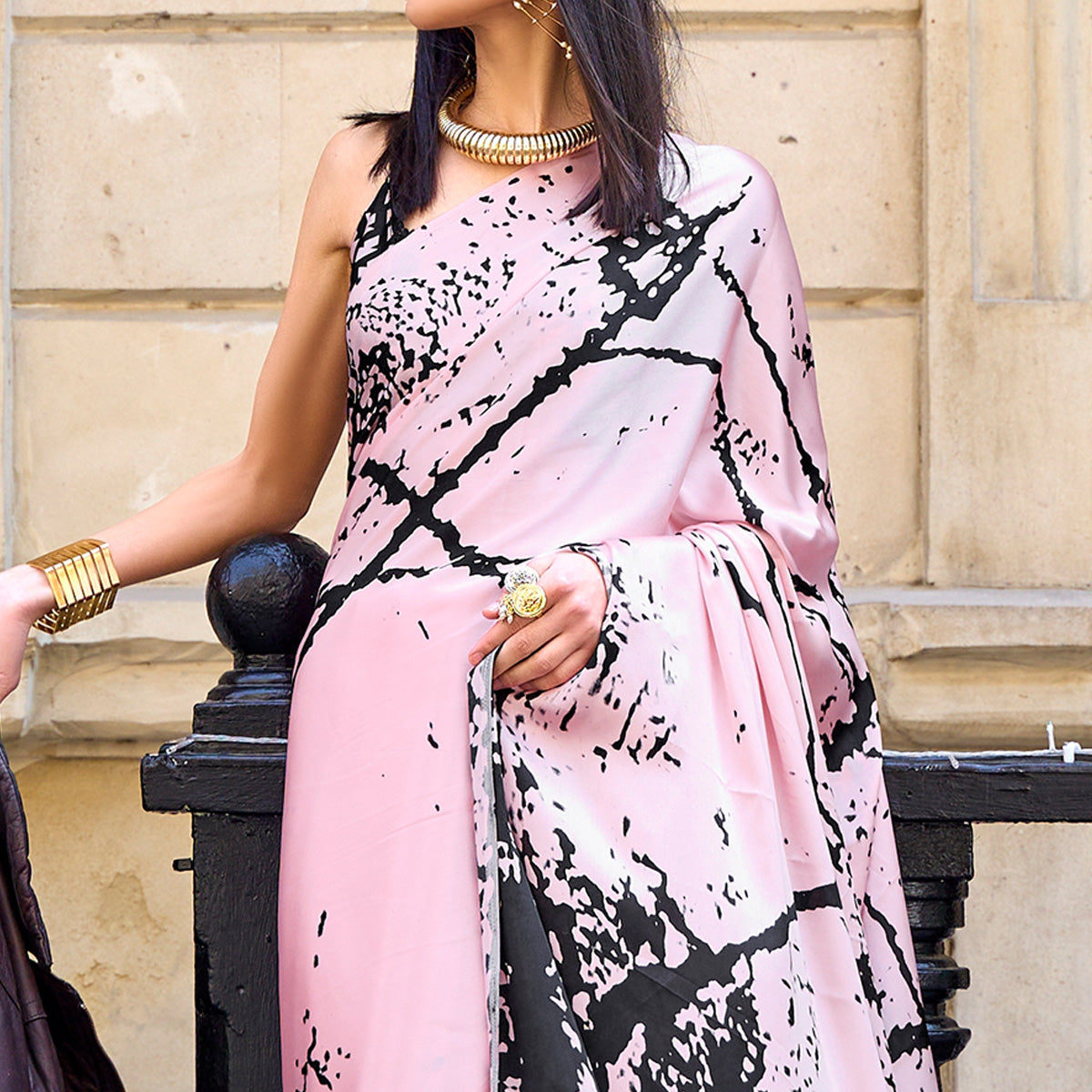 Pink Printed Crepe Saree - Image 2