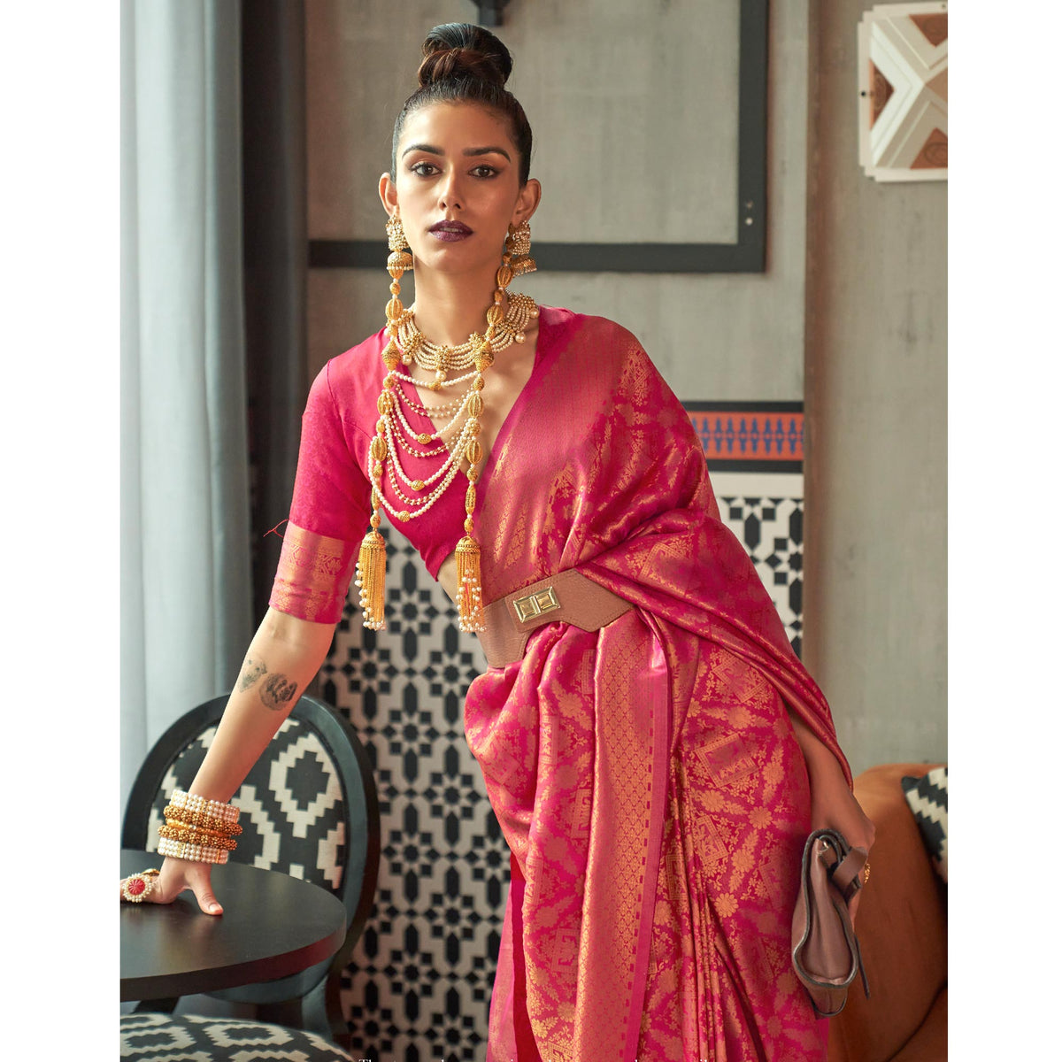 Magenta Pink Woven Art Silk Saree With Tassels - Image 2