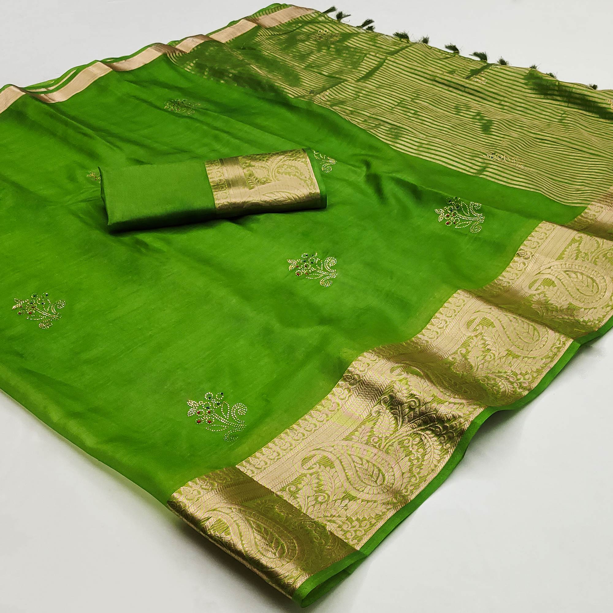 Green Floral Foil With Woven Border Organza Saree