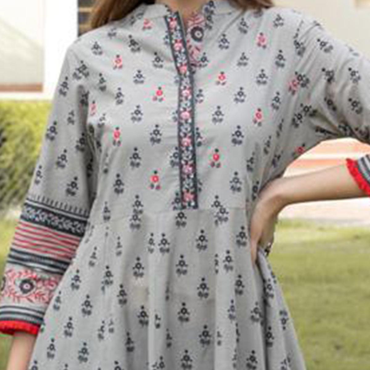Aariya Designs - Grey Colored Casual Wear Printed Cotton Long Kurti-Pant Set - Peachmode