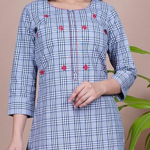 Aariya Designs - Grey Colored Casual Wear Stripe Printed Cotton Kurti - Peachmode