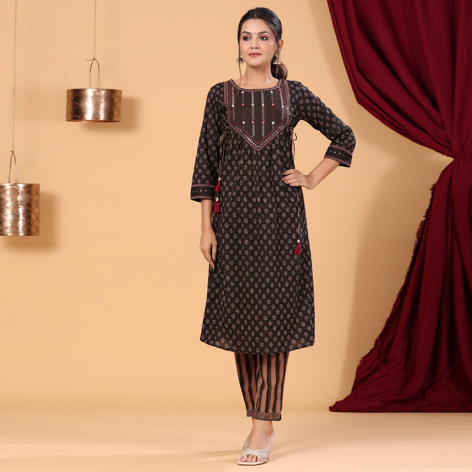 Black Casual Wear Printed Cotton Kurti - Pant Set - Peachmode