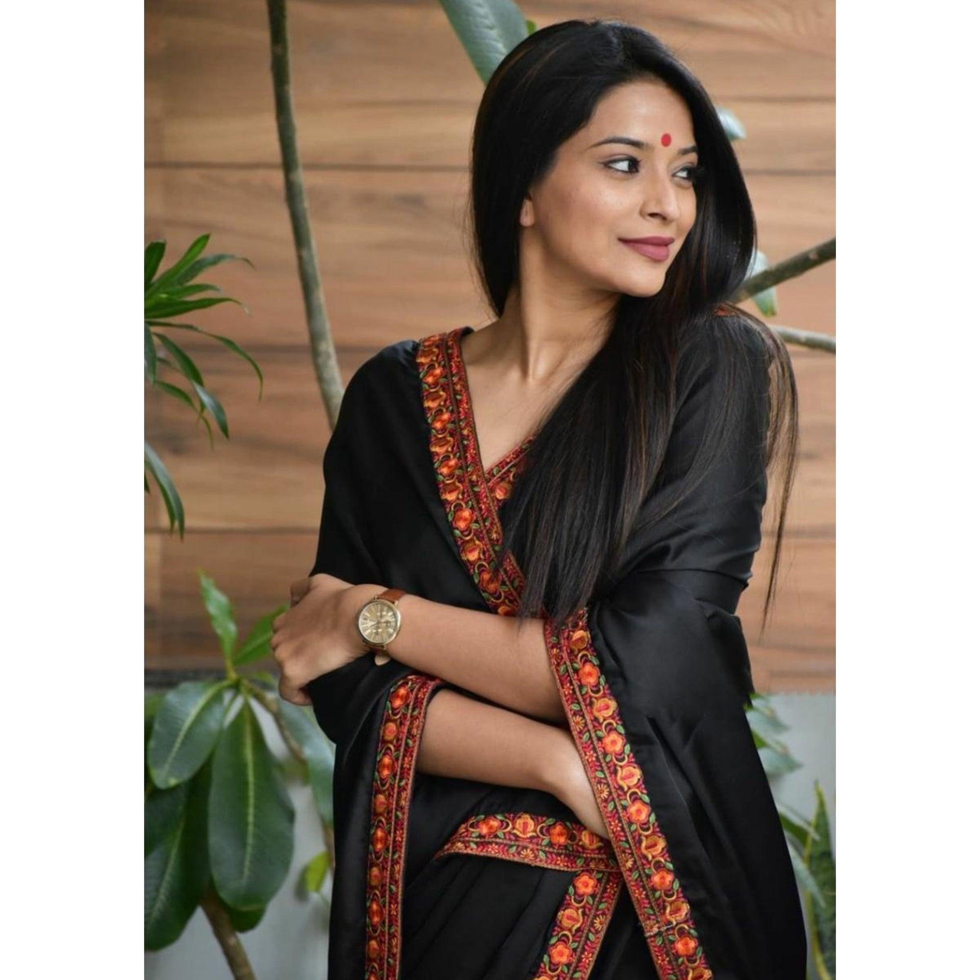 Black Solid Pure Silk Saree - Peachmode