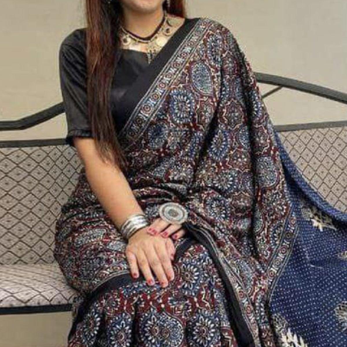 Blue Digital Printed Linen Saree - Peachmode