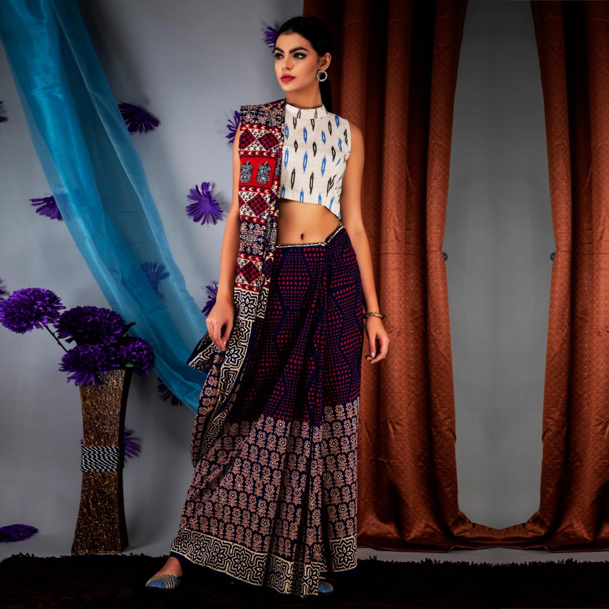 Blue Floral Printed Linen Saree - Peachmode