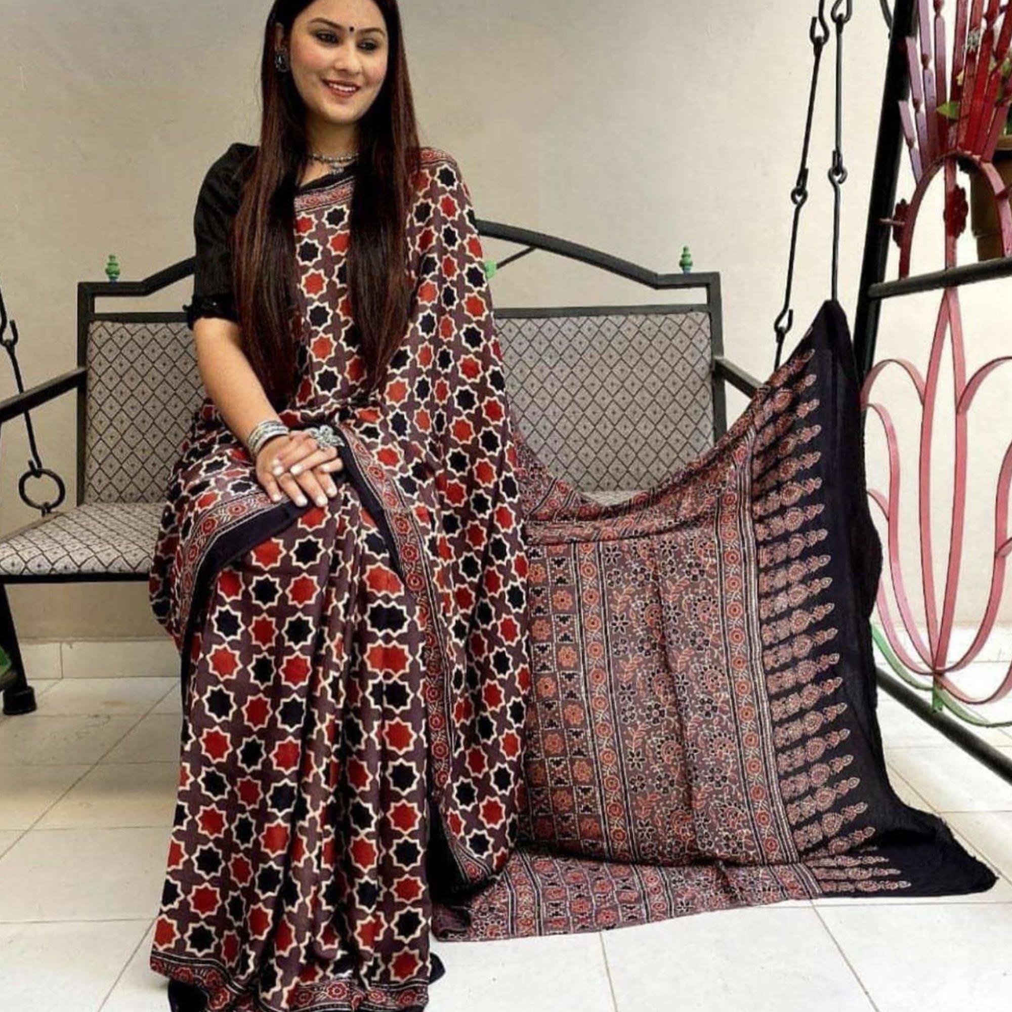Brown Digital Printed Linen Saree - Peachmode