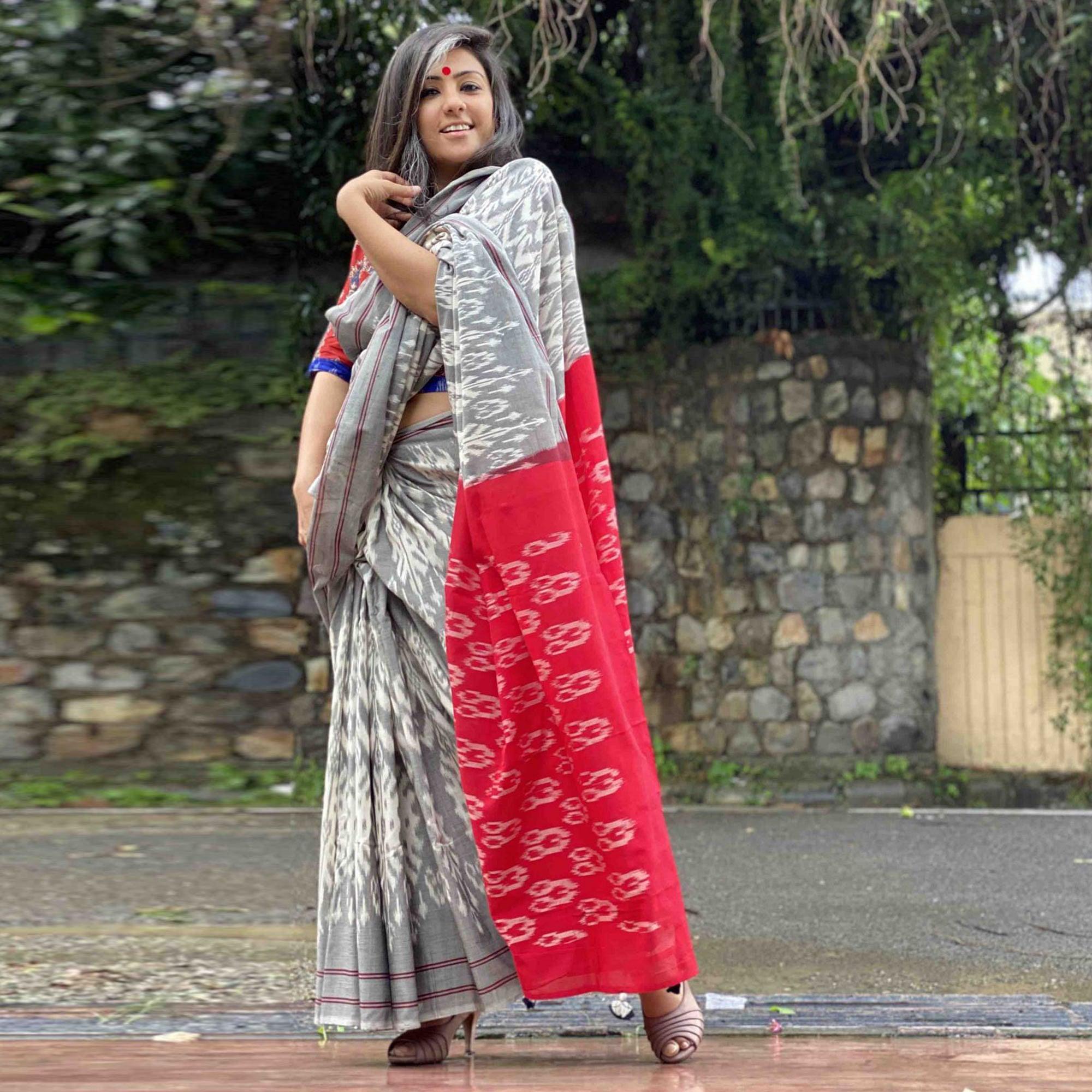 Captivating Grey Colored Casual Wear Printed Silk Saree - Peachmode