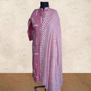 Dazzling Pink Colored Casual Wear Printed Pure Cotton Kurti With Dupatta - Peachmode
