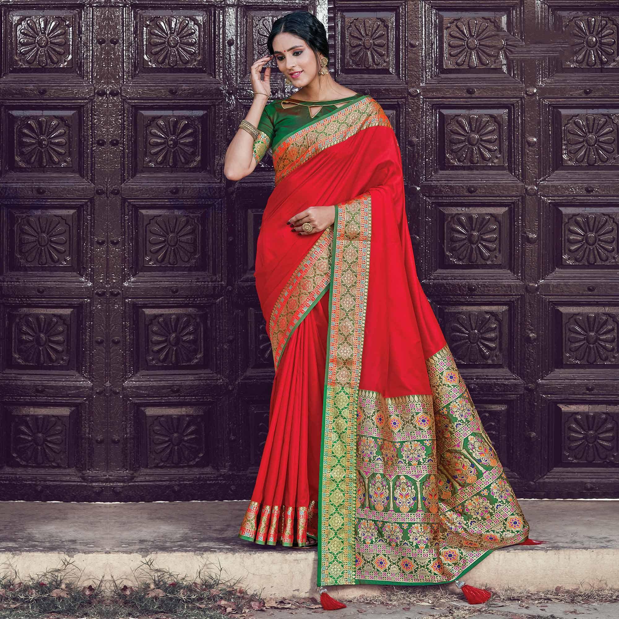 Entrancing Red Coloured Partywear Woven Silk Saree - Peachmode