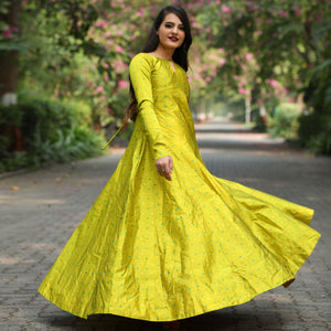 Exotic Parrot Green Colored Partywear Tapetta Gown - Peachmode