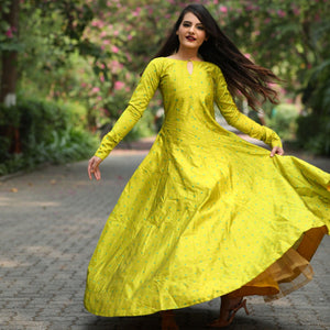 Exotic Parrot Green Colored Partywear Tapetta Gown - Peachmode