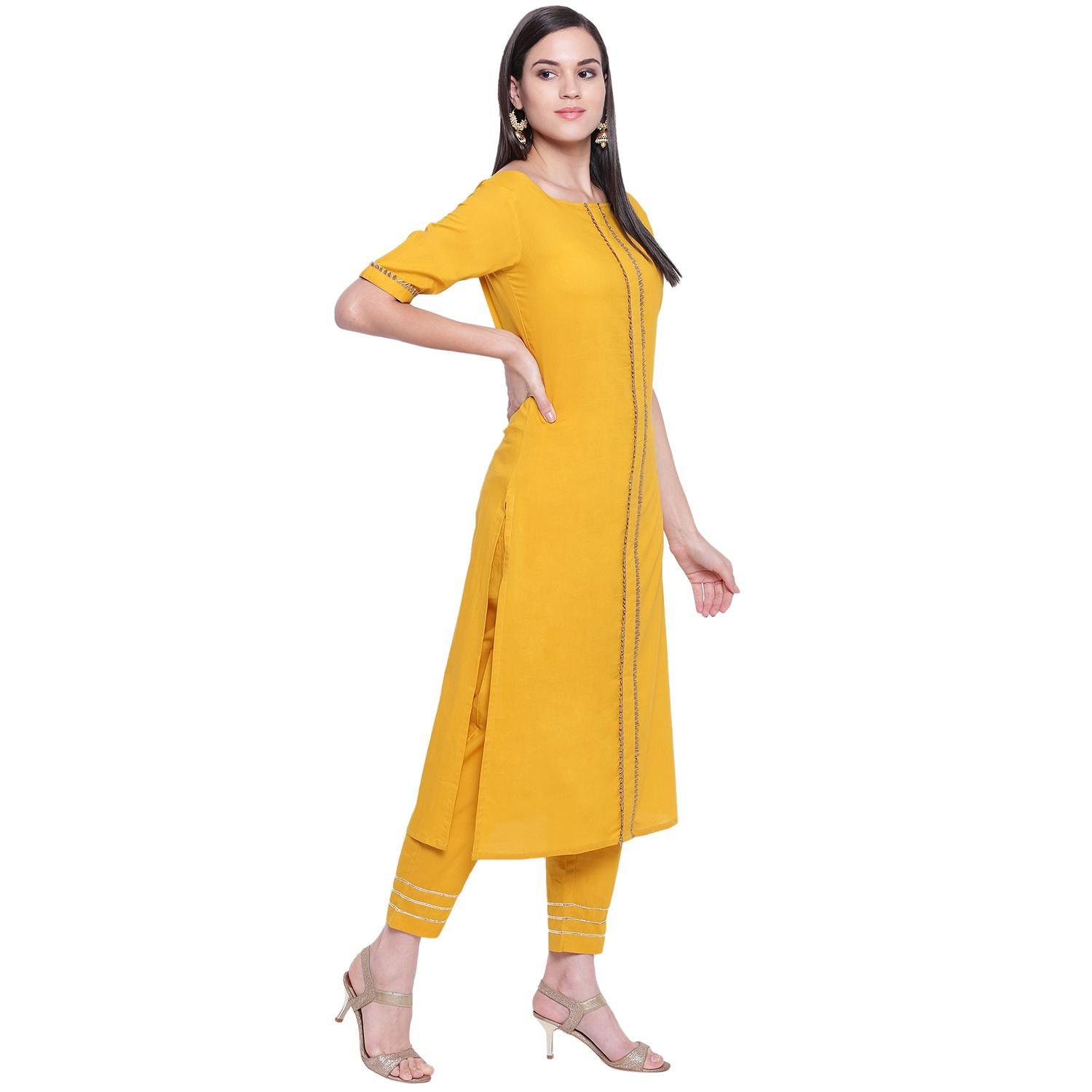 Fabnest - Yellow Colored Casual Wear Gota Work Cotton Kurti Pant Set - Peachmode