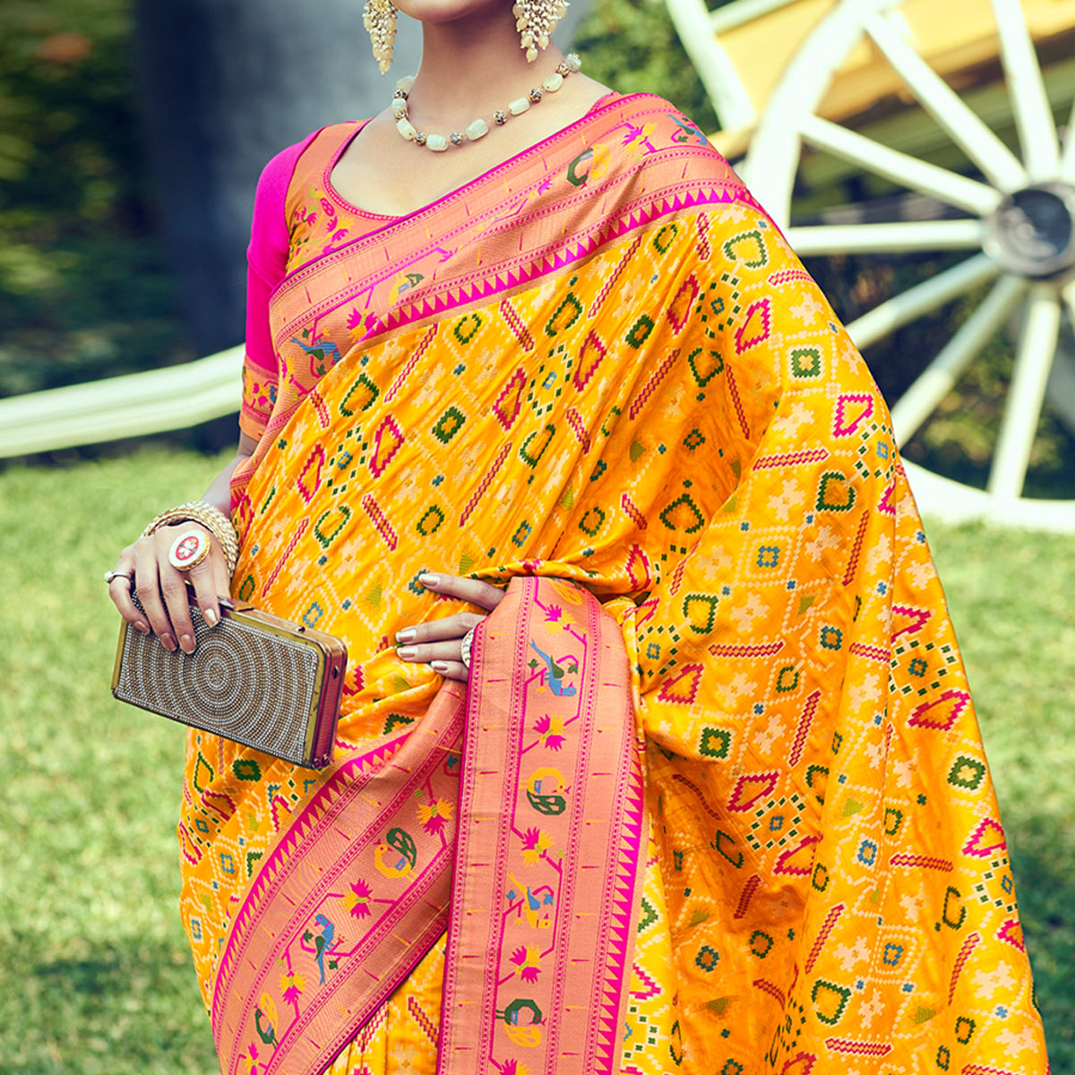 SHT-SHAHI-PATOLA-D