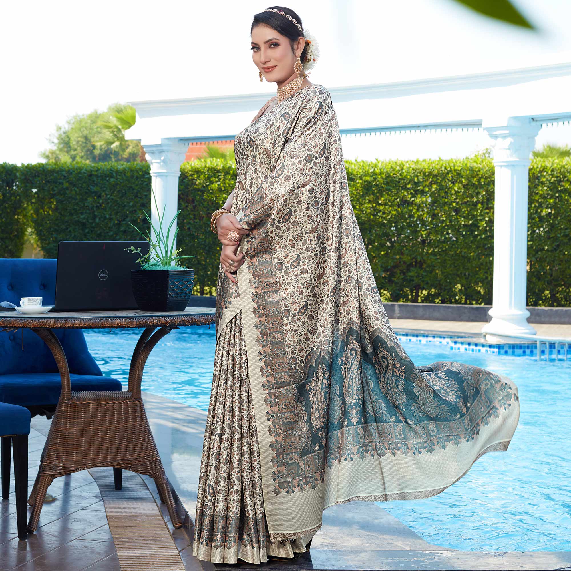 Grey Digital Printed Pashmina Saree